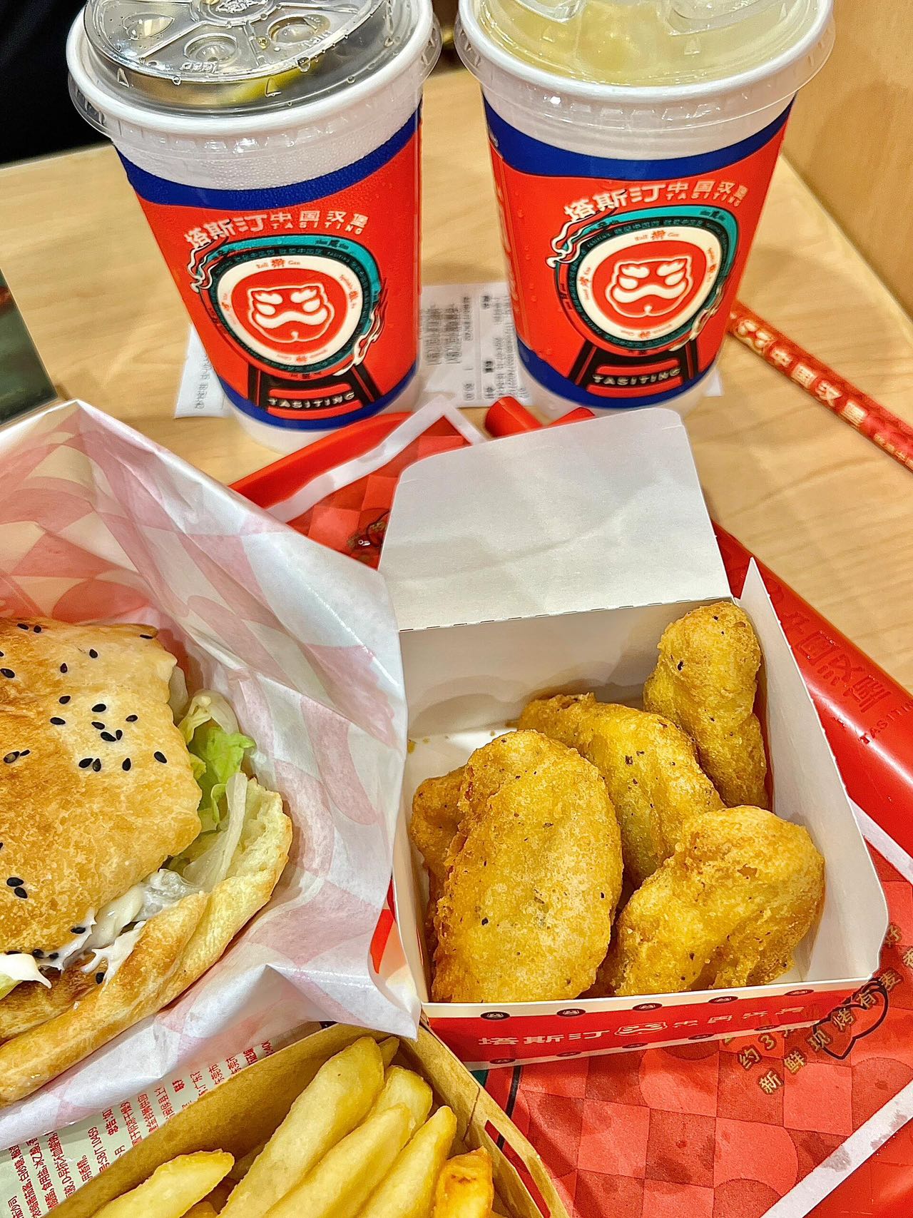 谁还没有吃过中国人自己的汉堡🍔～塔斯汀‼️