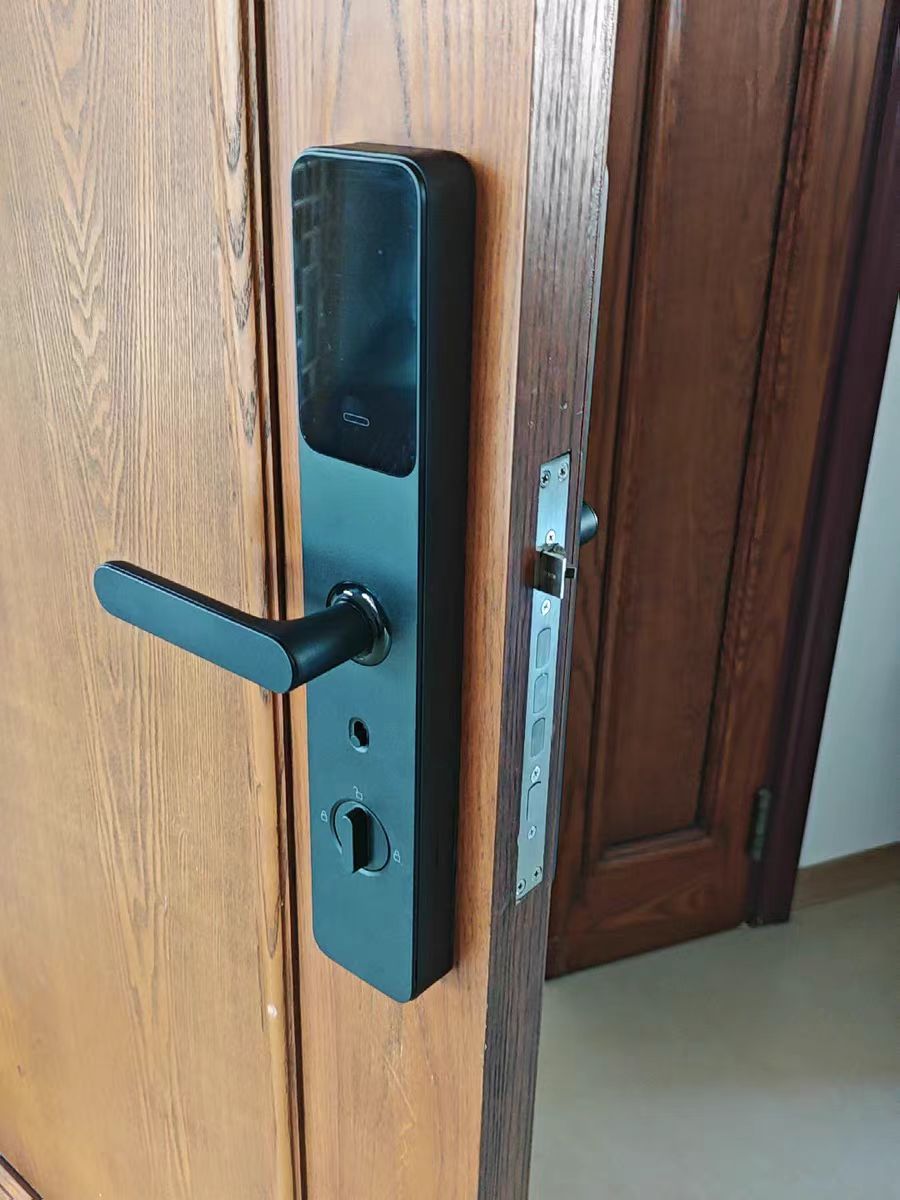 解锁新体验！小米智能锁，便捷解锁 + 大屏智控超给力