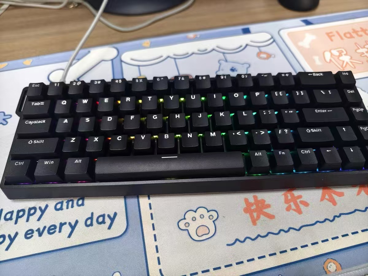 💗酷炫的彩色游戏电脑键盘呀！