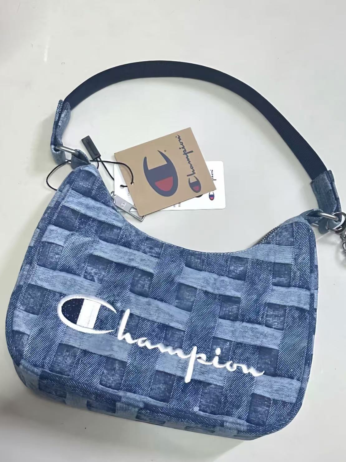 宝藏 “冠军” 牛角包，时髦精必备单品