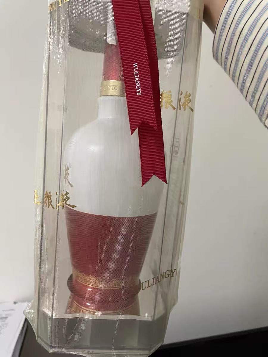 五粮液1618包装设计精美，口感醇厚极具收藏价值！