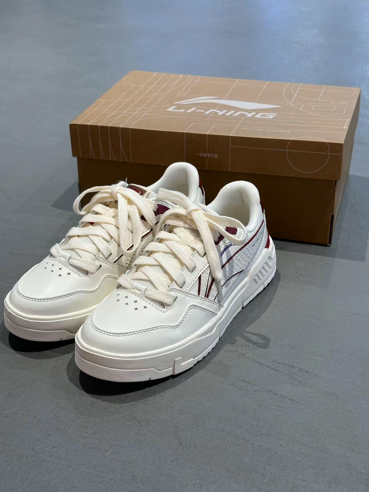 又甜又好看👀这双板鞋很适合奶油风