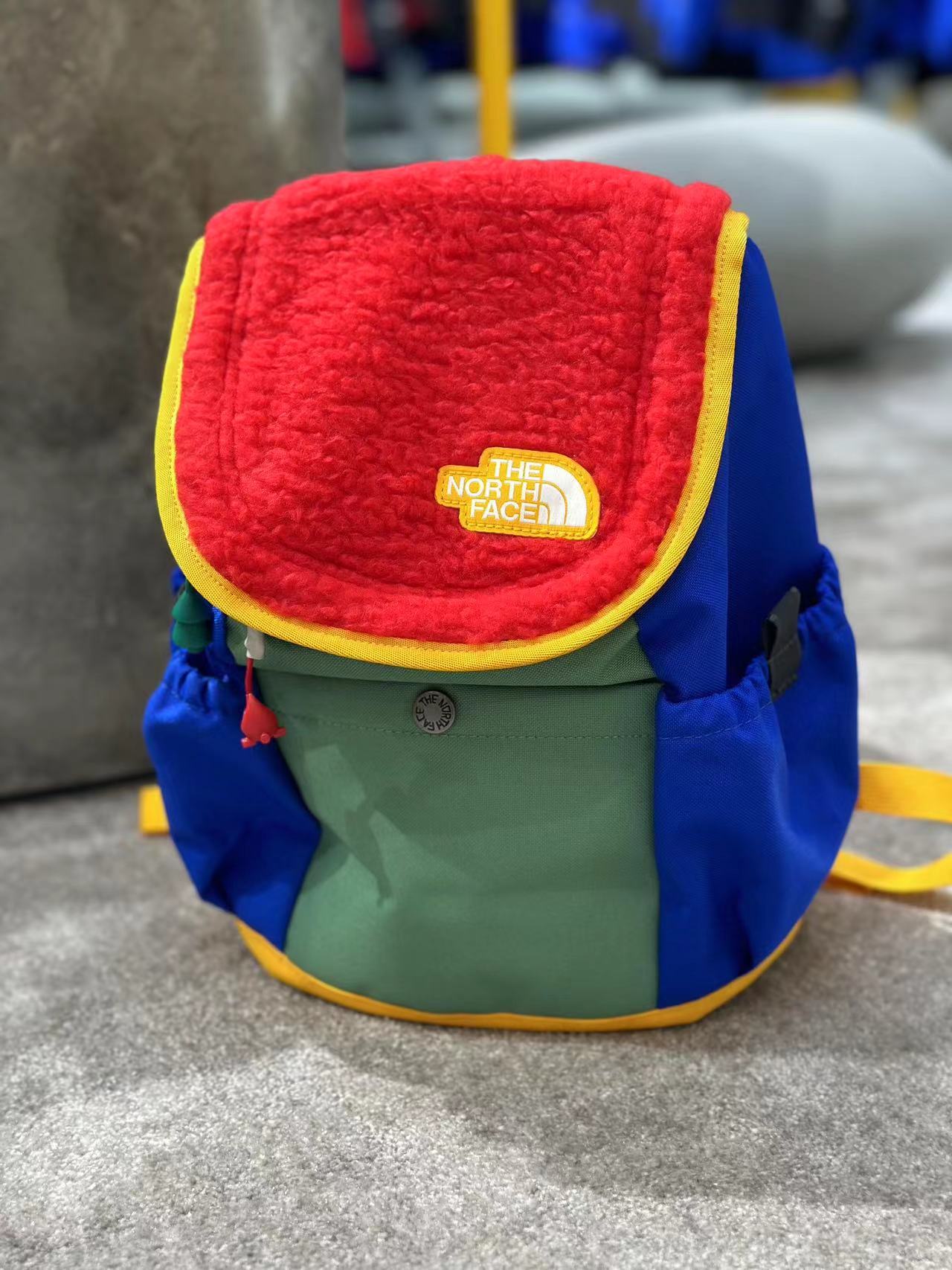 这么好看的包包👛你确定不想要么