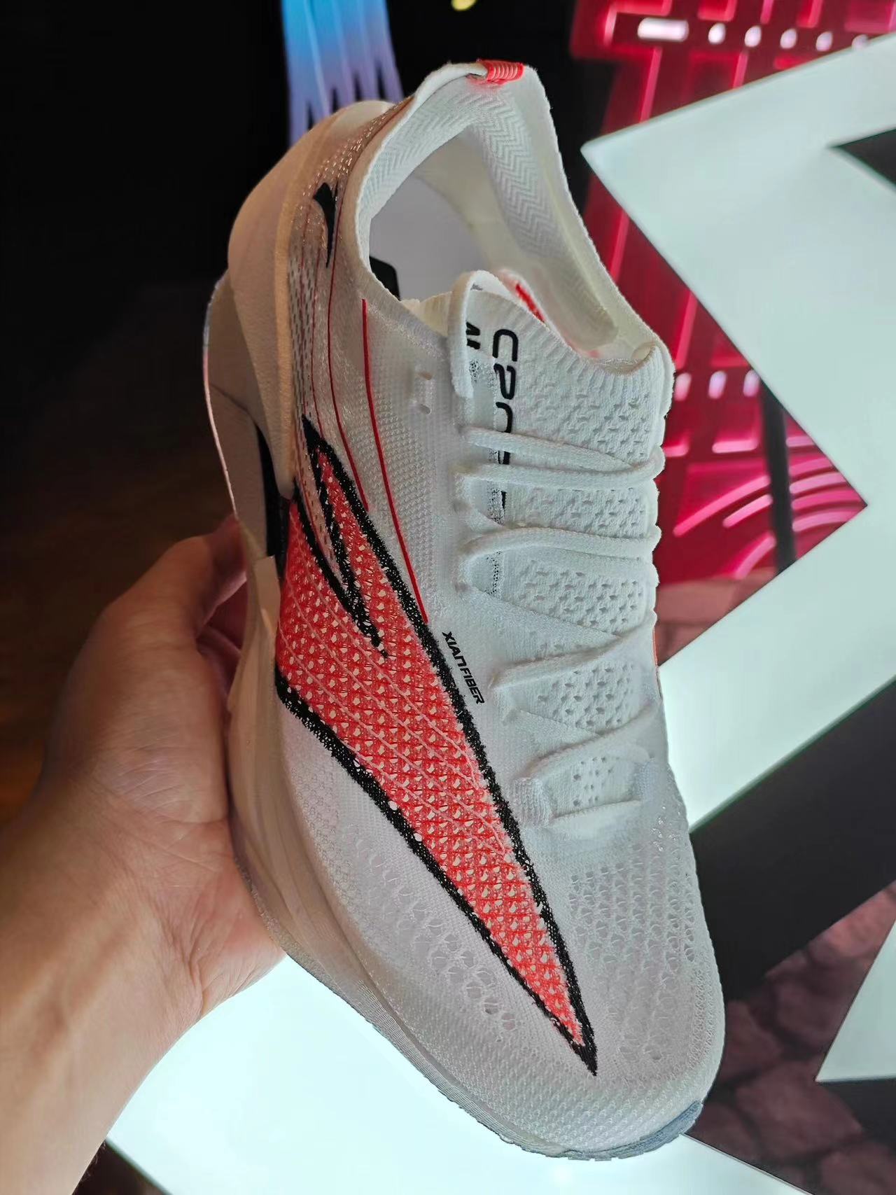 👟安踏 C202 6 Pro跑鞋太绝啦！
