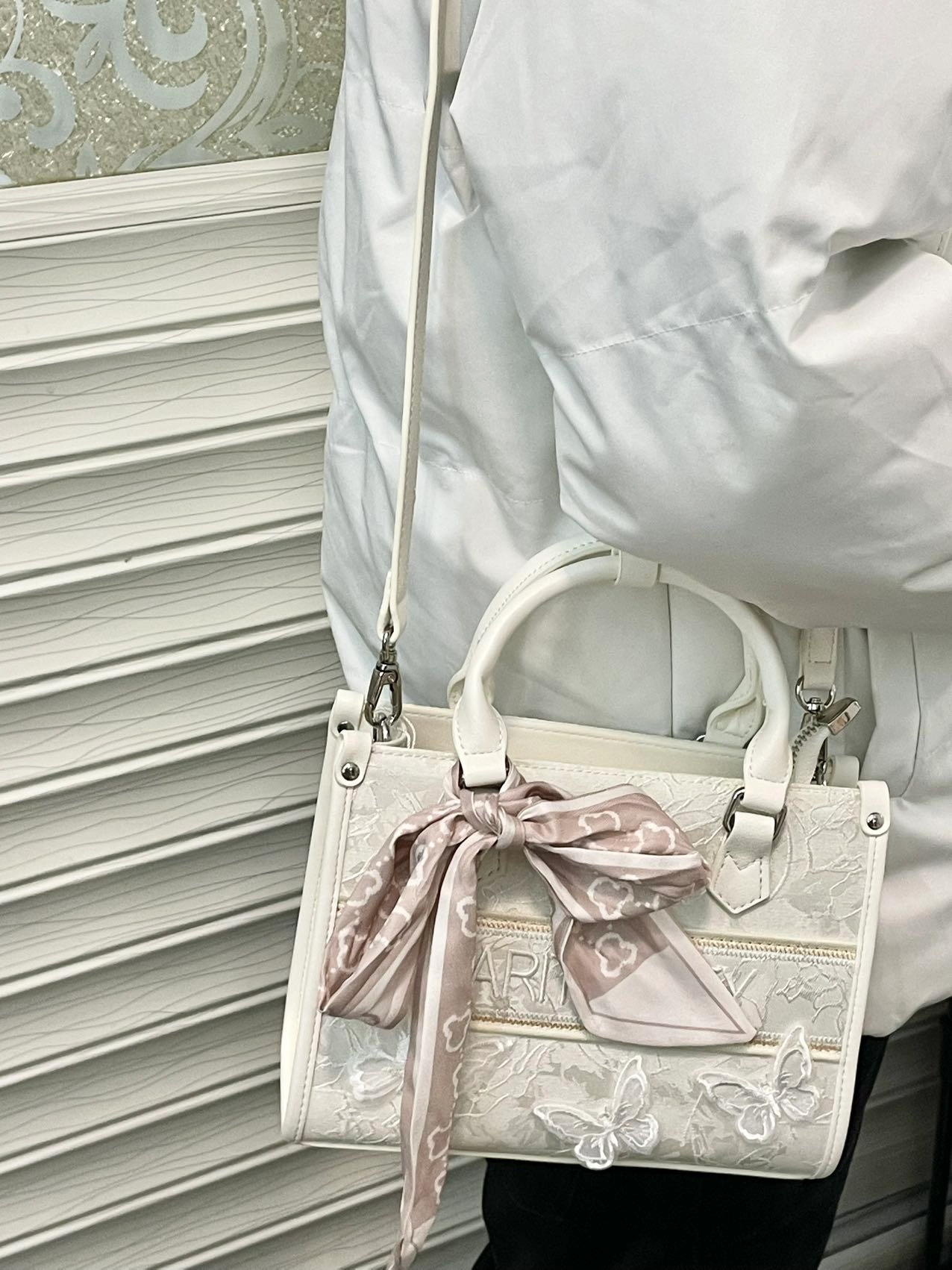 来看早八通勤党天天在背的包包👜