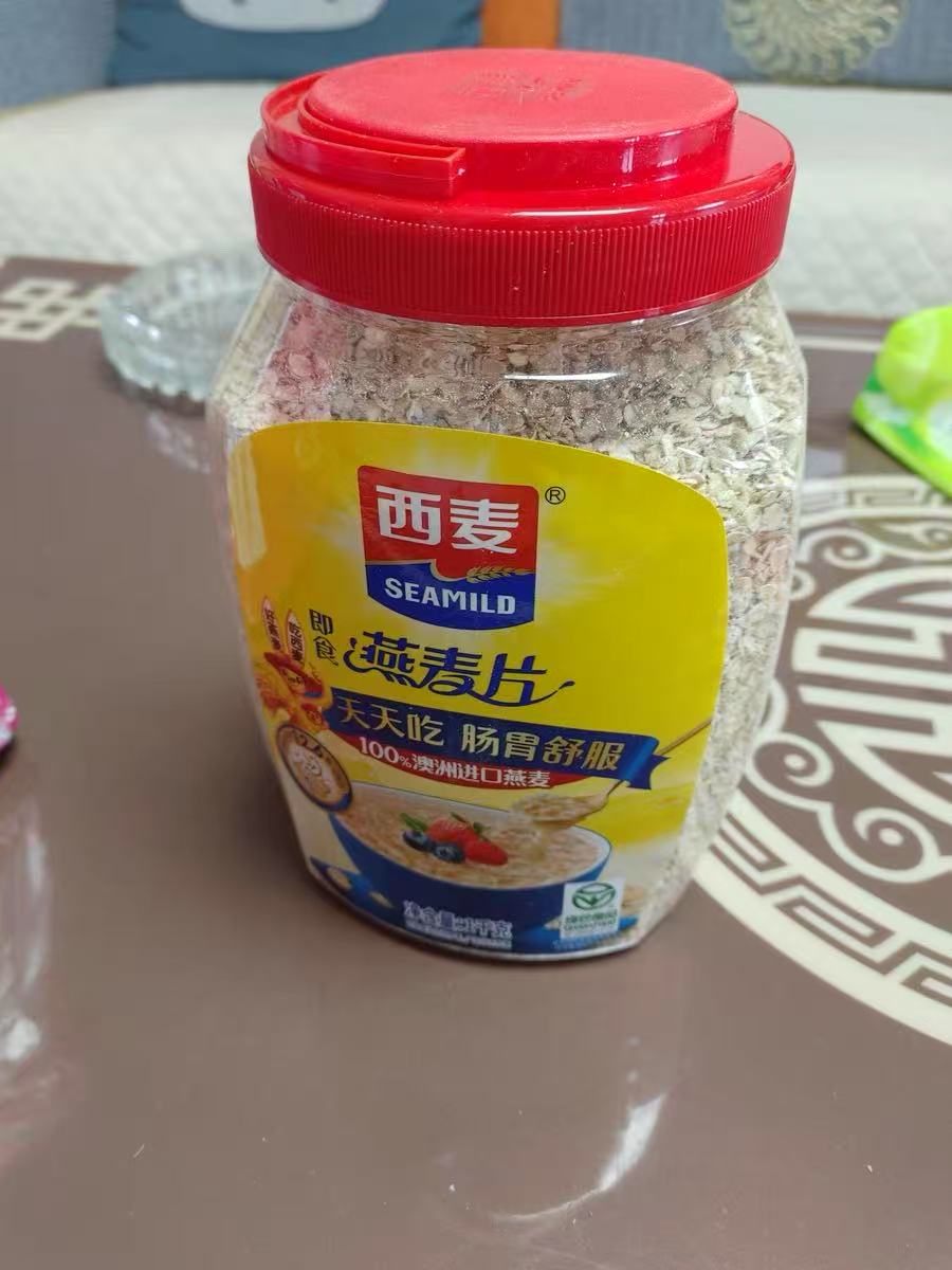 燕麦片口感香醇，细腻爽滑满足了家庭日常食用的需求！