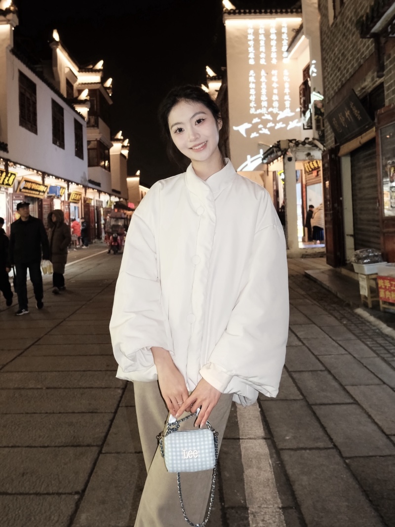 🌟小镇夜游必备呀，新中式馒头包太赞啦！🌟