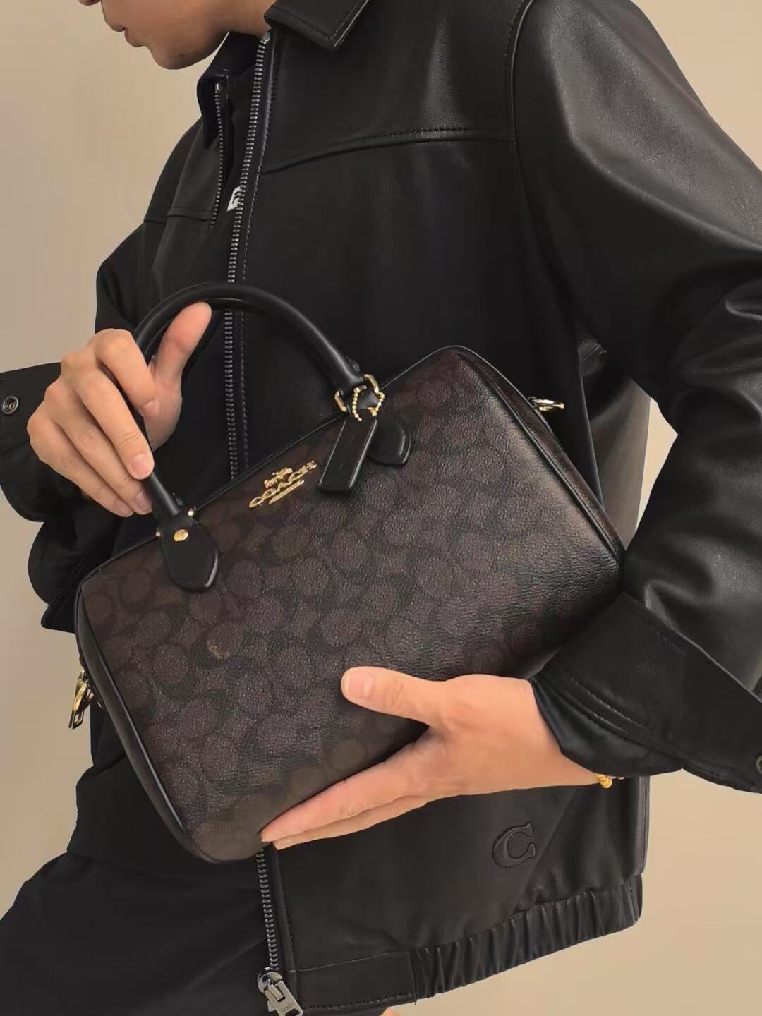 男朋友送的蔻驰包包 送到我的心上了❗️