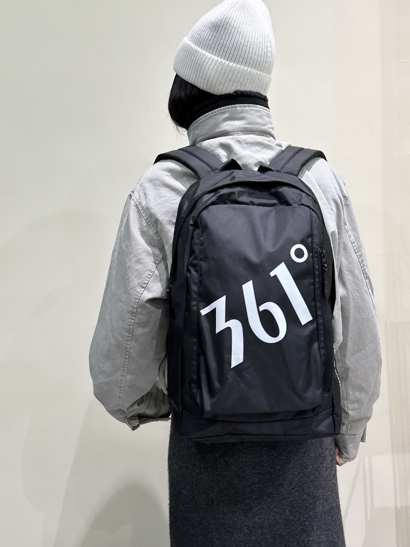 361°双肩包，轻便大容量，出行都方便了不少呀🎒
