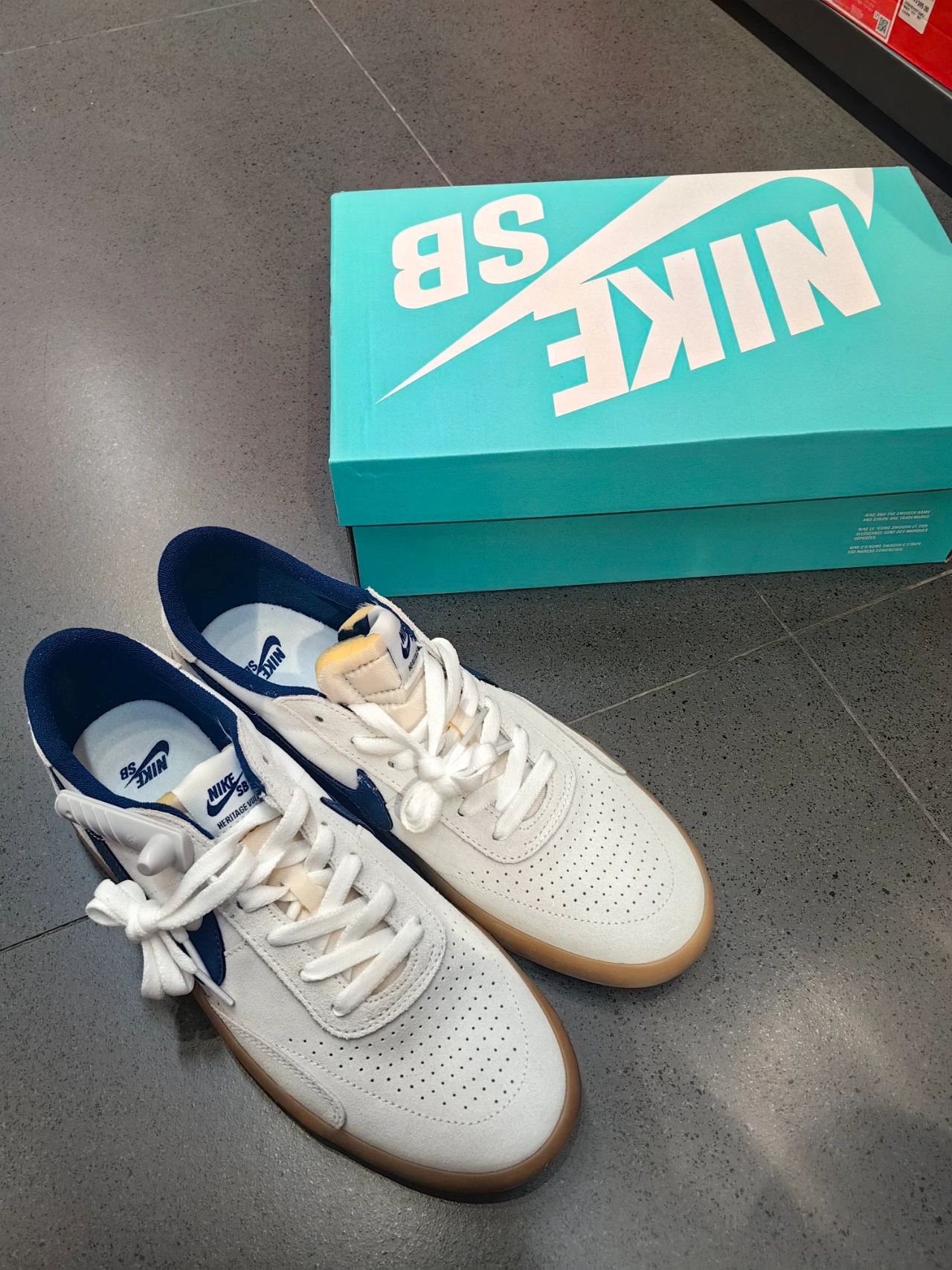 这双白蓝耐克小板鞋真的好看！