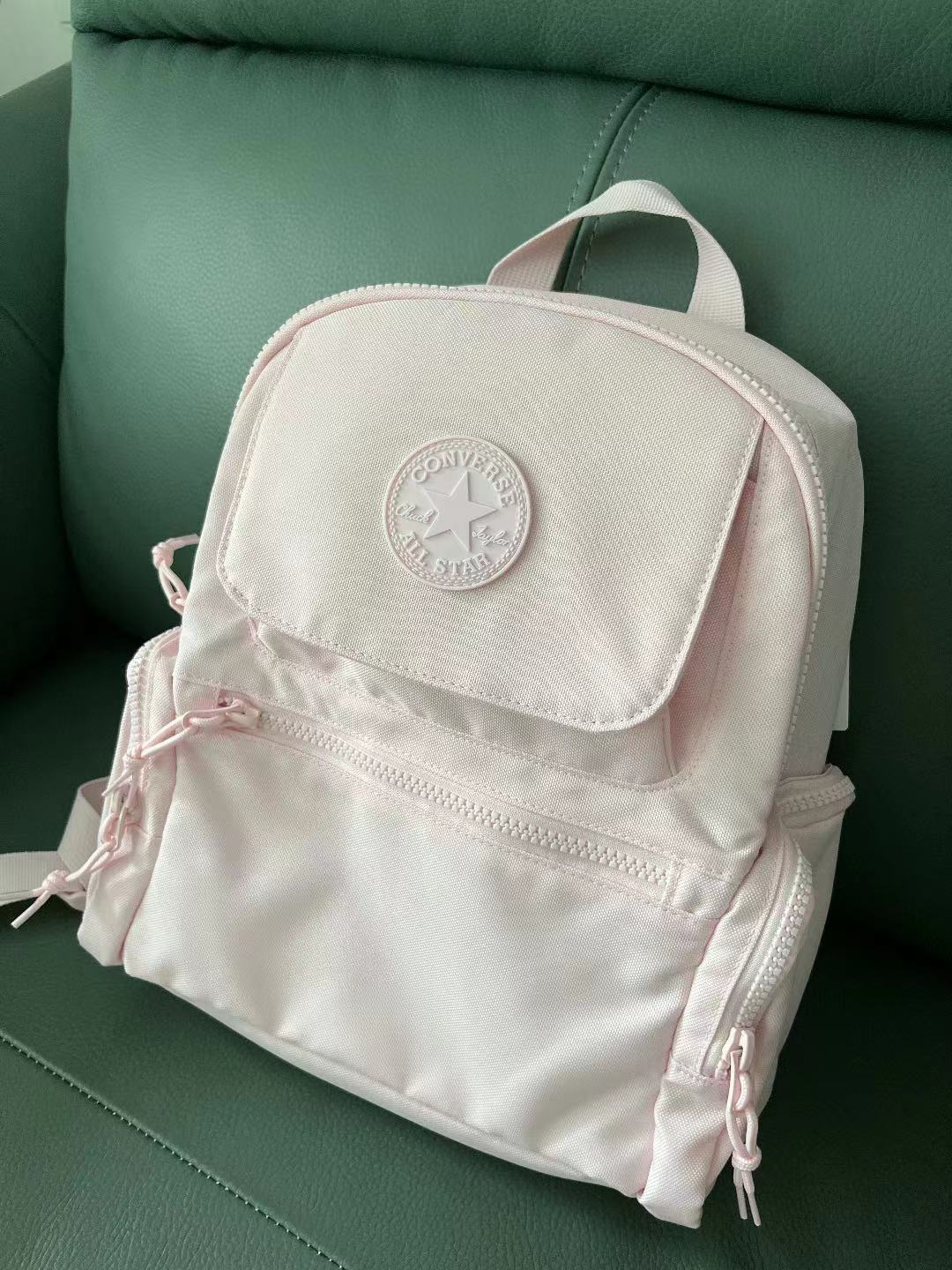 大容量双肩包🎒谁还没有❓