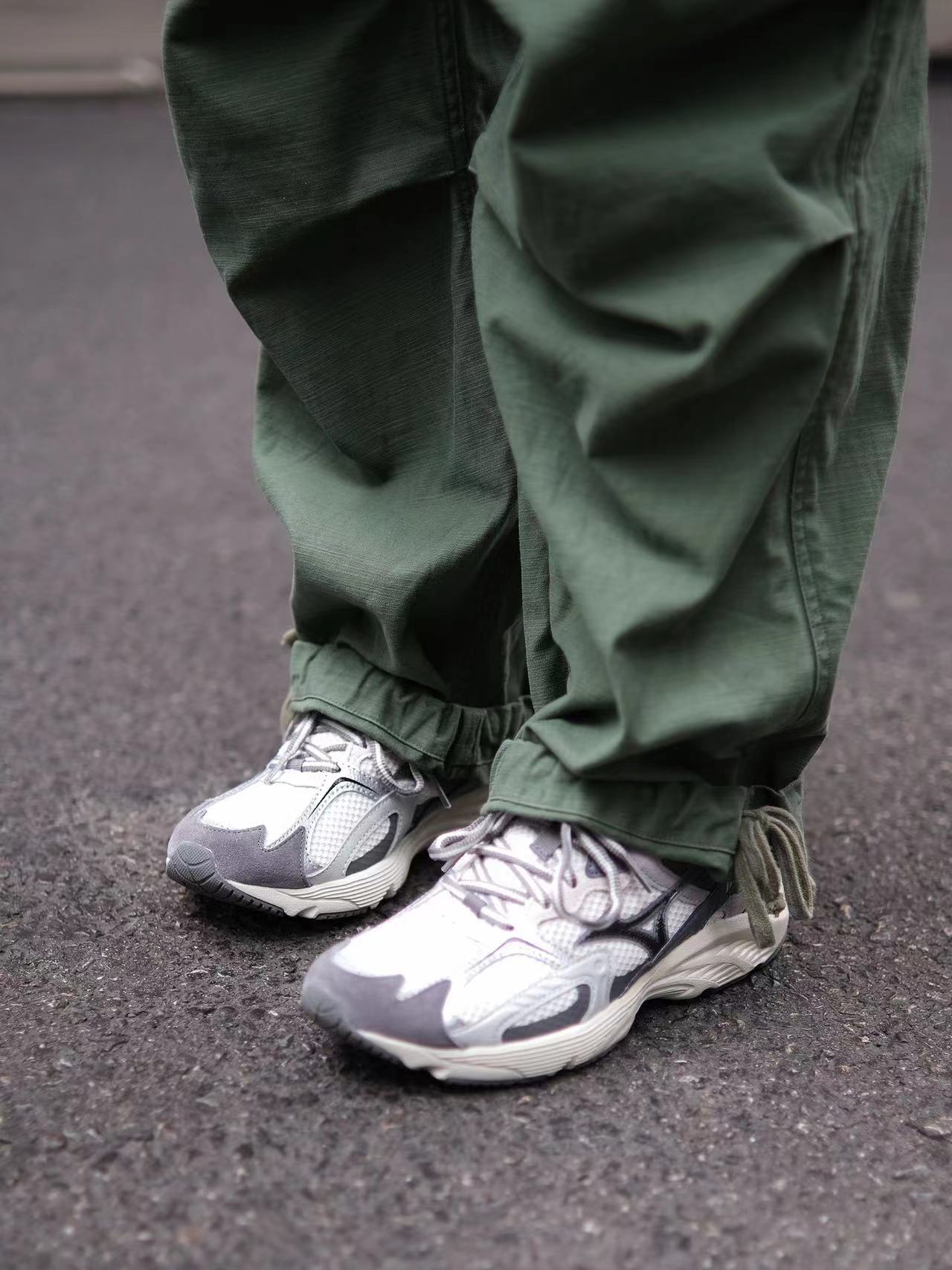 百搭单品少不了的复古球鞋👟