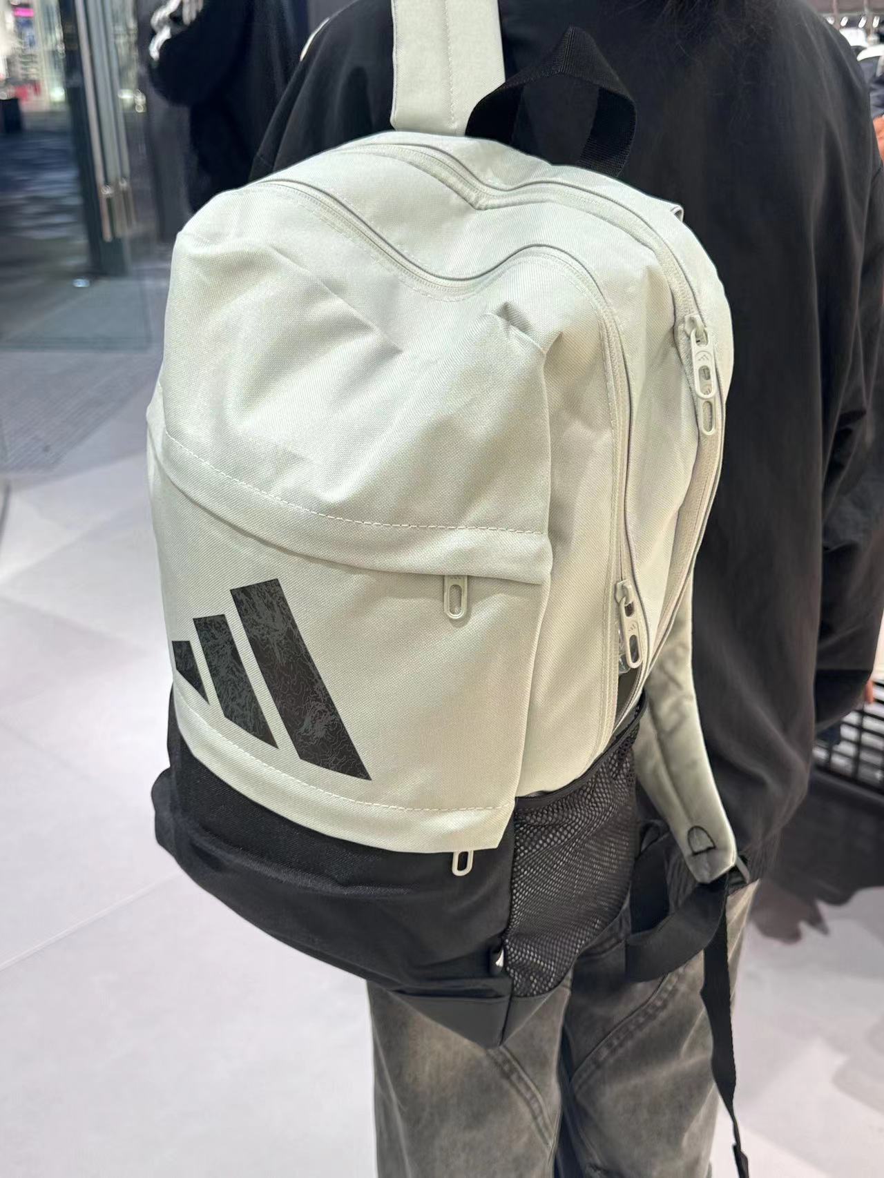 阿迪达斯双肩包 | 运动出行的超酷搭子🎒