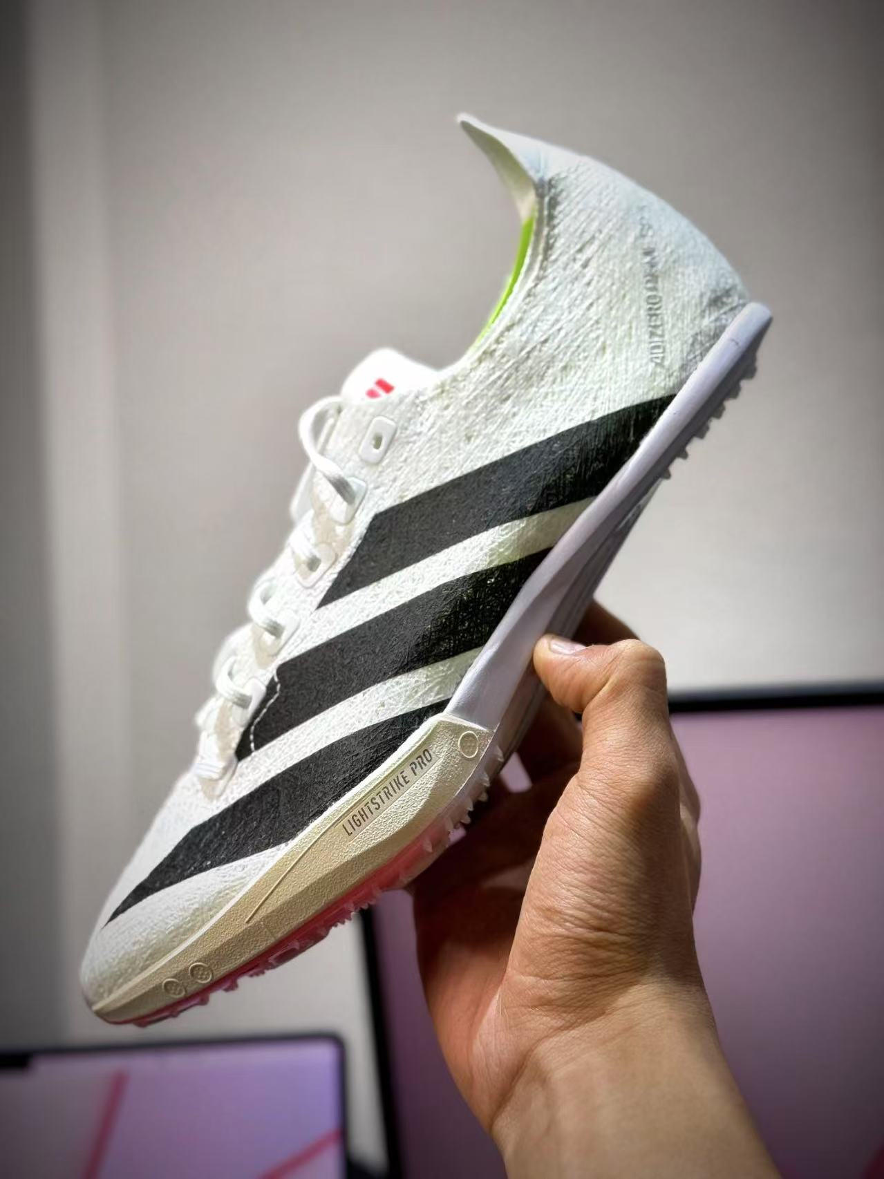 长跑党闭眼入！阿迪大蝉翼三代