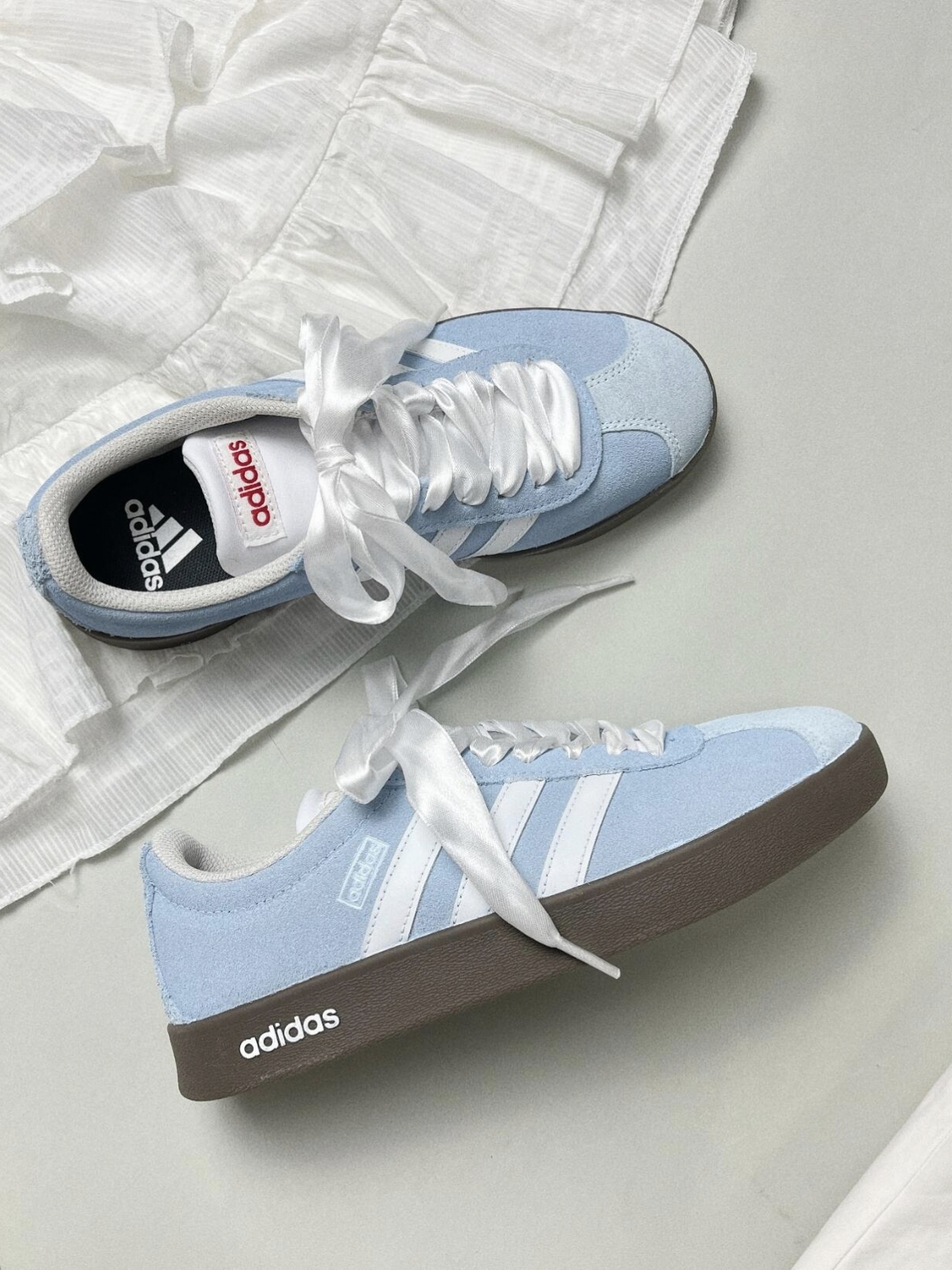 为什么这双蓝色德训鞋不火啊!?