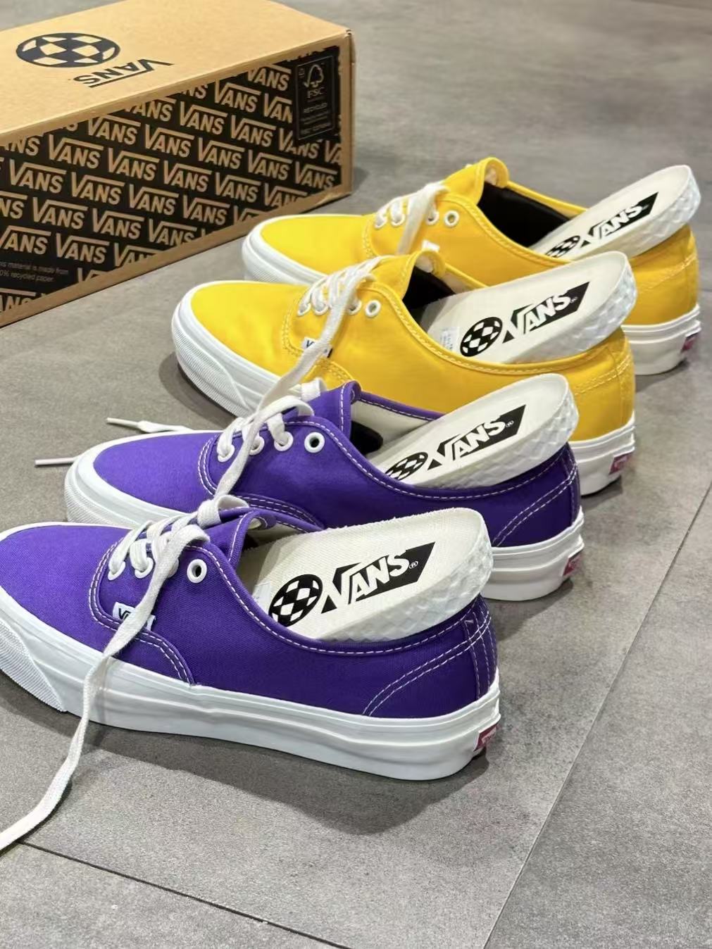谁的青春里还没双Vans小Authentic？