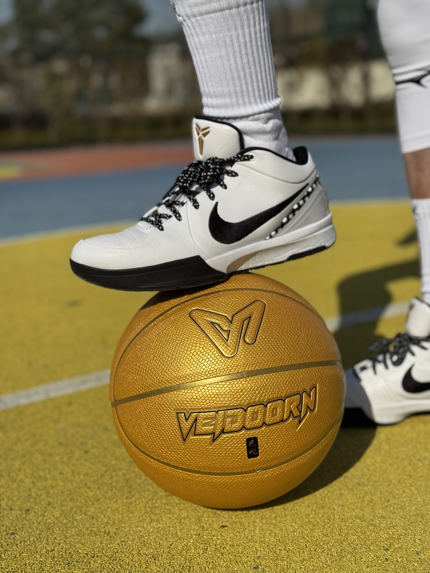 金色篮球🏀可太酷炫了🌟