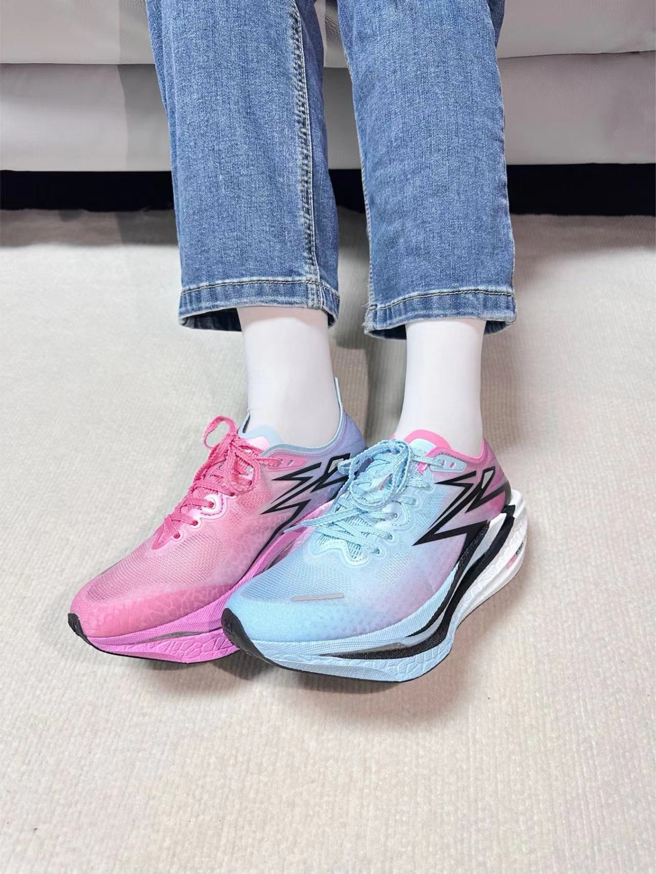 最美鸳鸯跑鞋361° 飞燃4来袭~