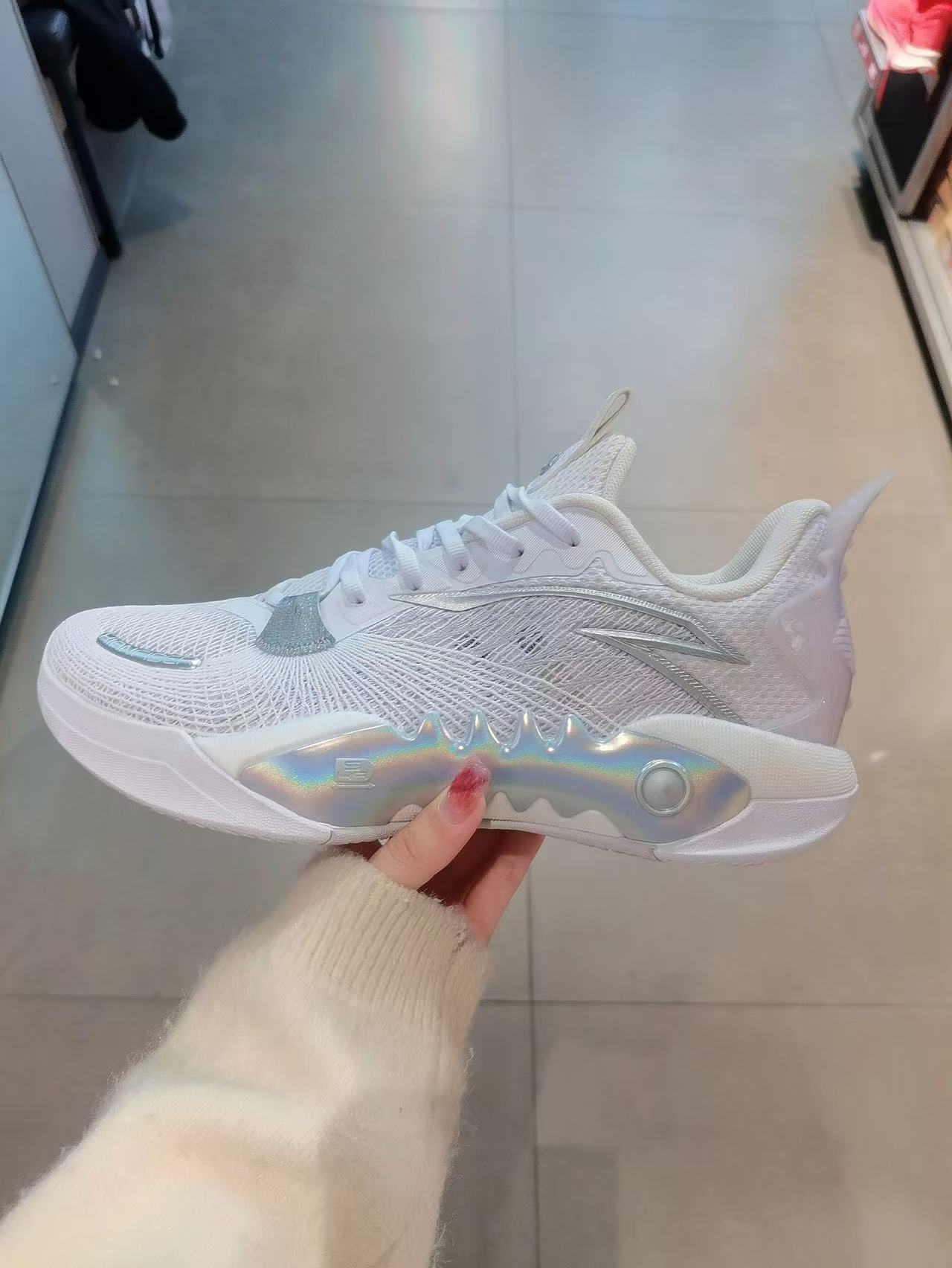 🏀必入！安踏狂潮5 TEAM V2太牛啦