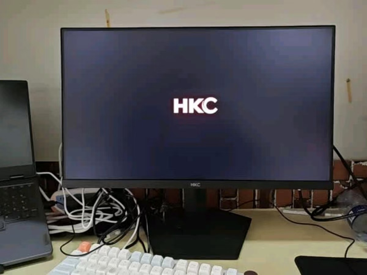 入手惠科猎鹰二代经典版显示器，我的真香体验