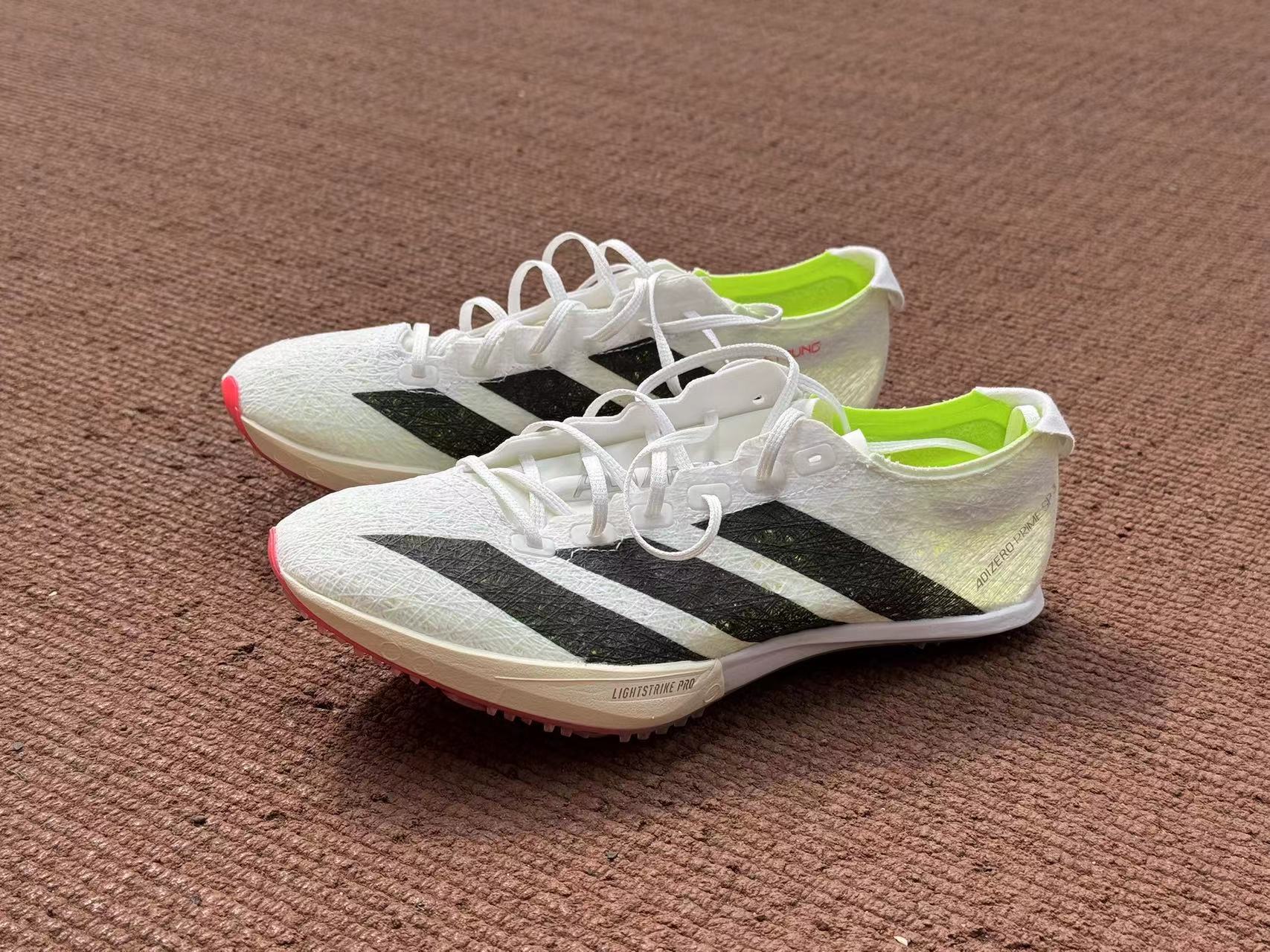 人生第一双碳板跑鞋｜颜值爆表