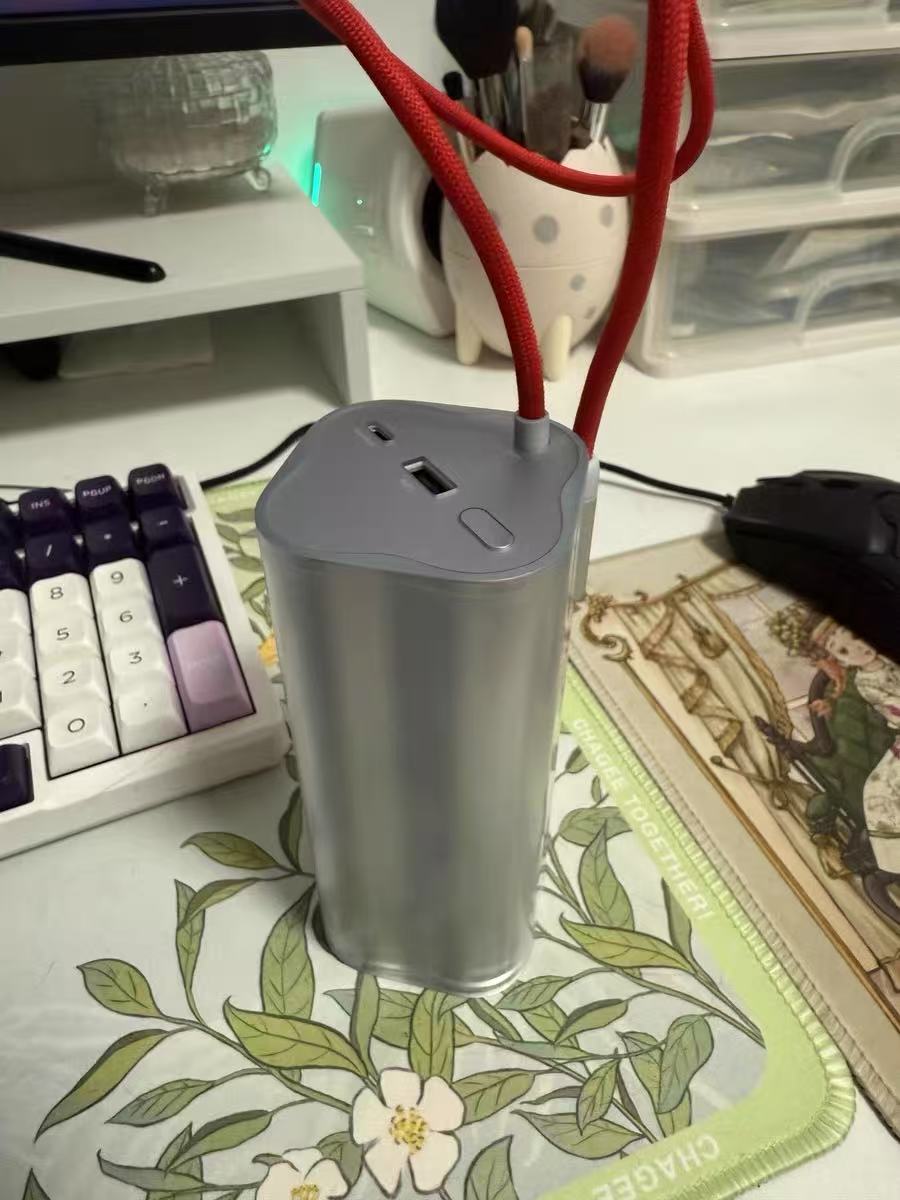 入手一加150W超能核移动电源