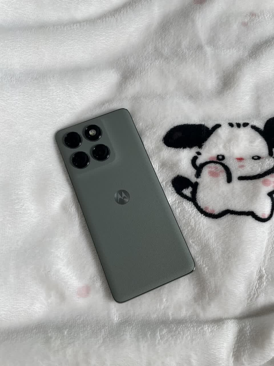 救命！这手机直接焊死在我手上📱