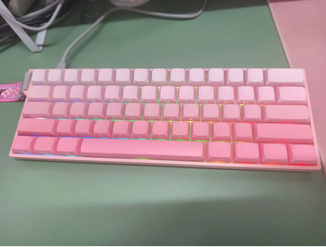 救命！这键盘让我在游戏里杀疯了！🎮