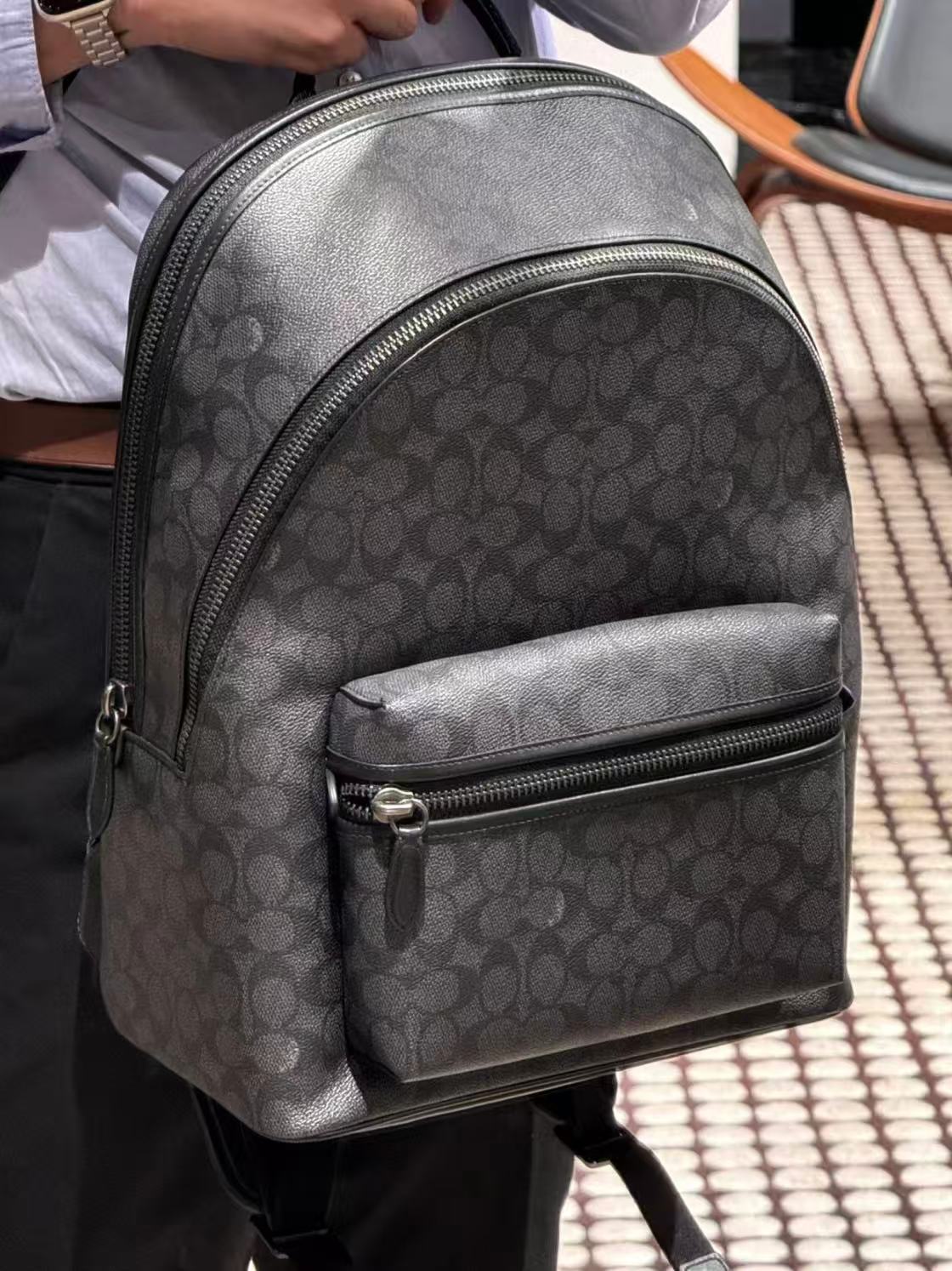 被追问 N 次的 Coach 双肩包！通勤党狂喜