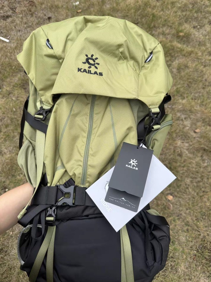 🌿凯乐石山脊 III 背包！把山野装进月桂叶绿的徒步神器～
