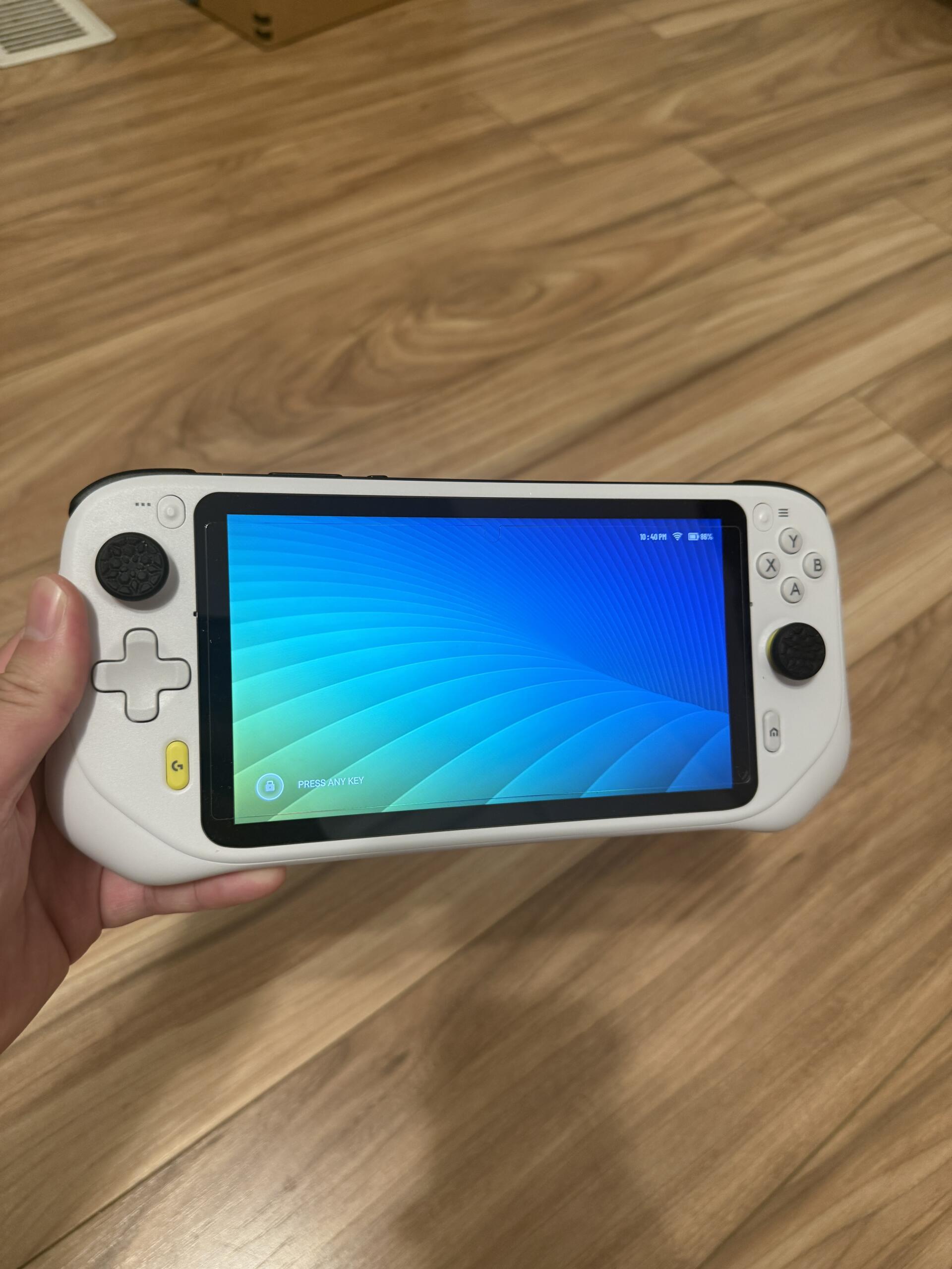 宅家党狂喜！罗技G Cloud魔方掌机太香了