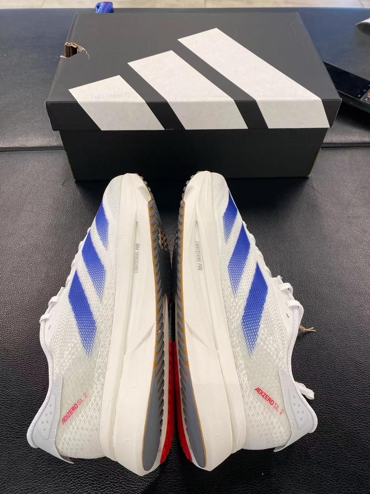 直接把“轻、弹、稳”焊在鞋上✨