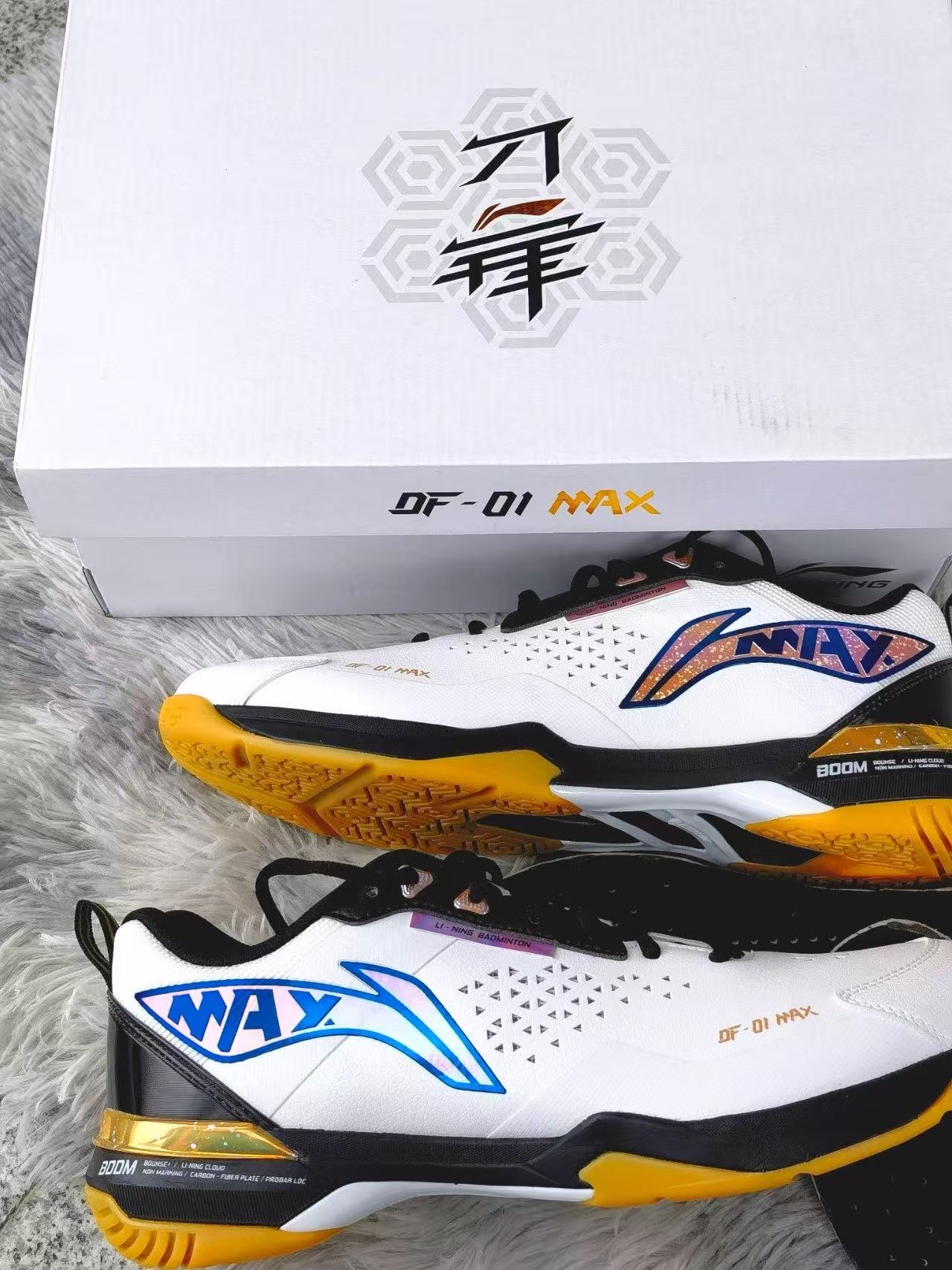 李宁刀锋MAX！飞马奔腾的压迫感！