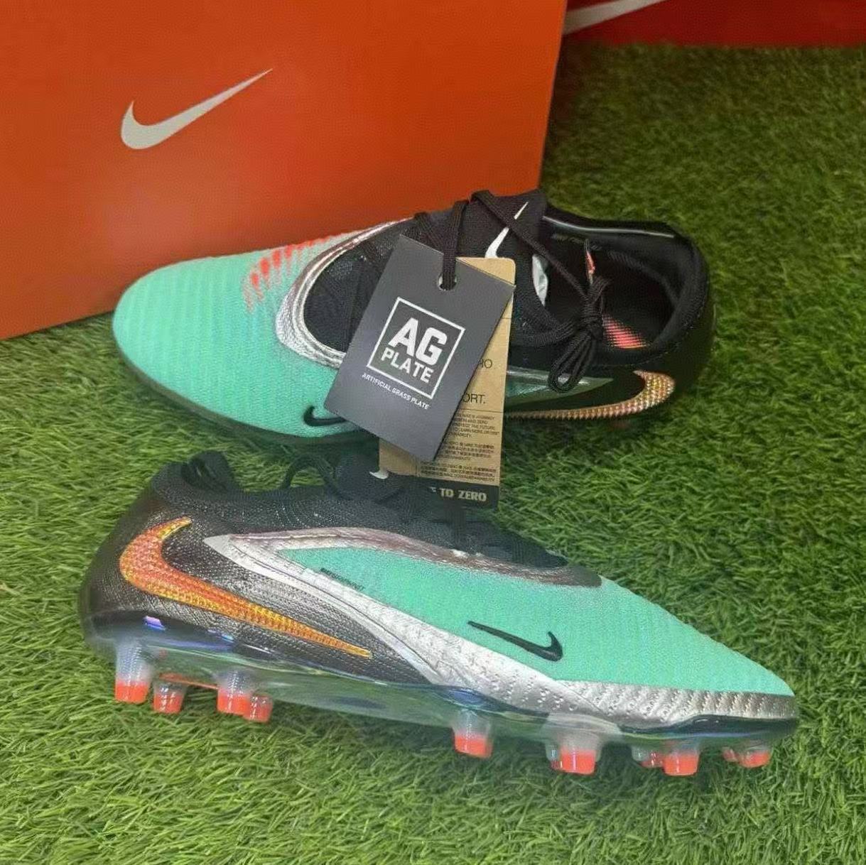 穿上秒变球场“小马达”⚽️