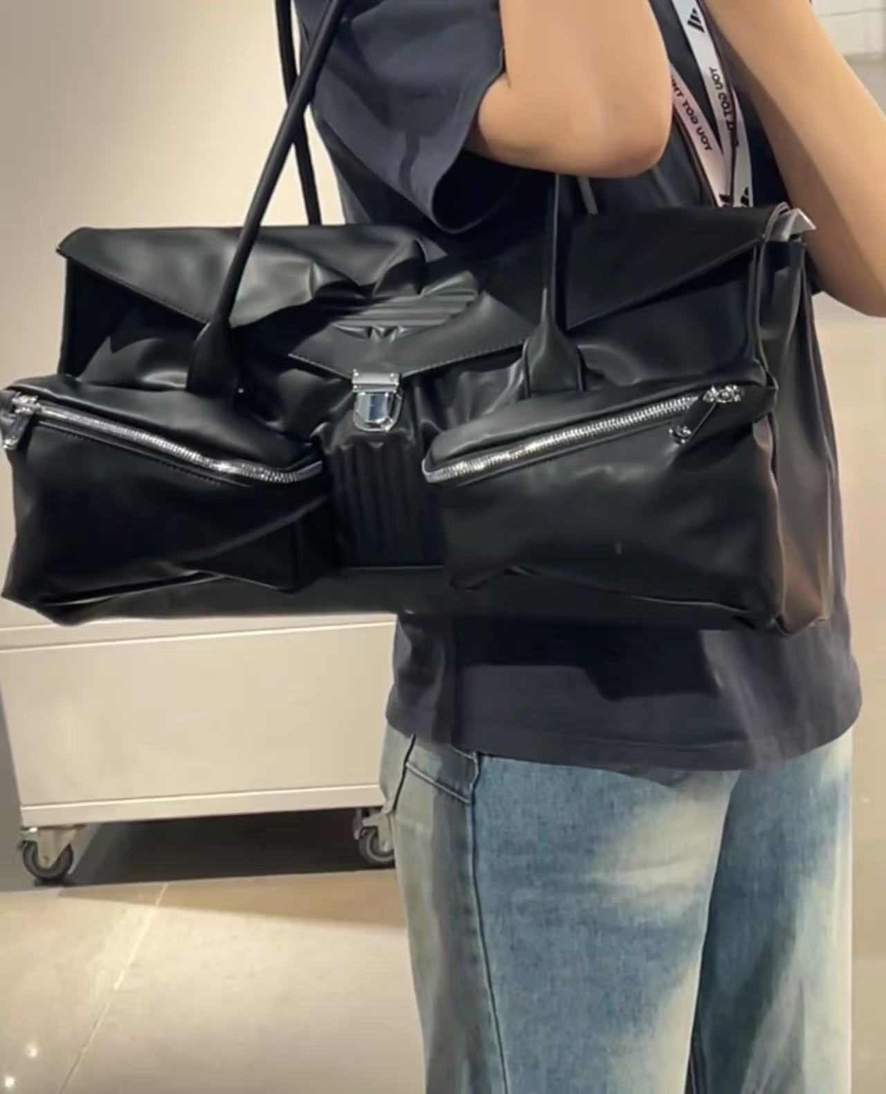 被问爆💥 阿迪三叶草冷门宝藏包