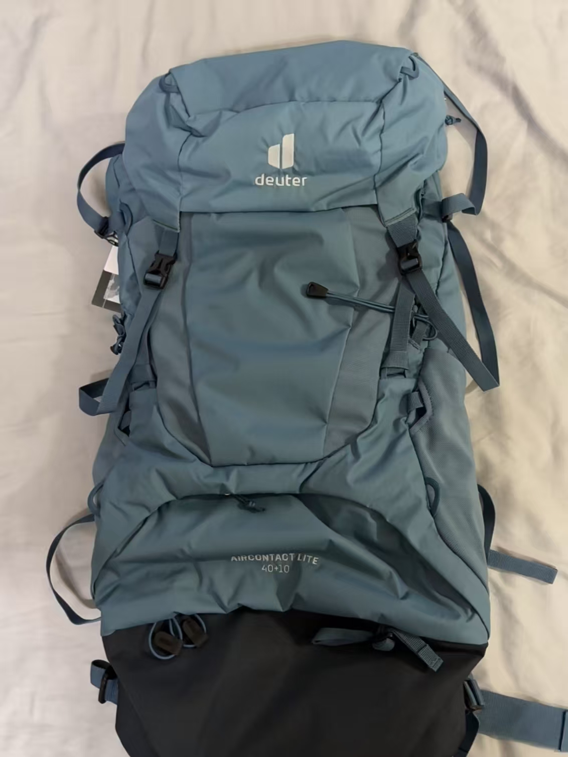背它征服高山，轻量化双肩包