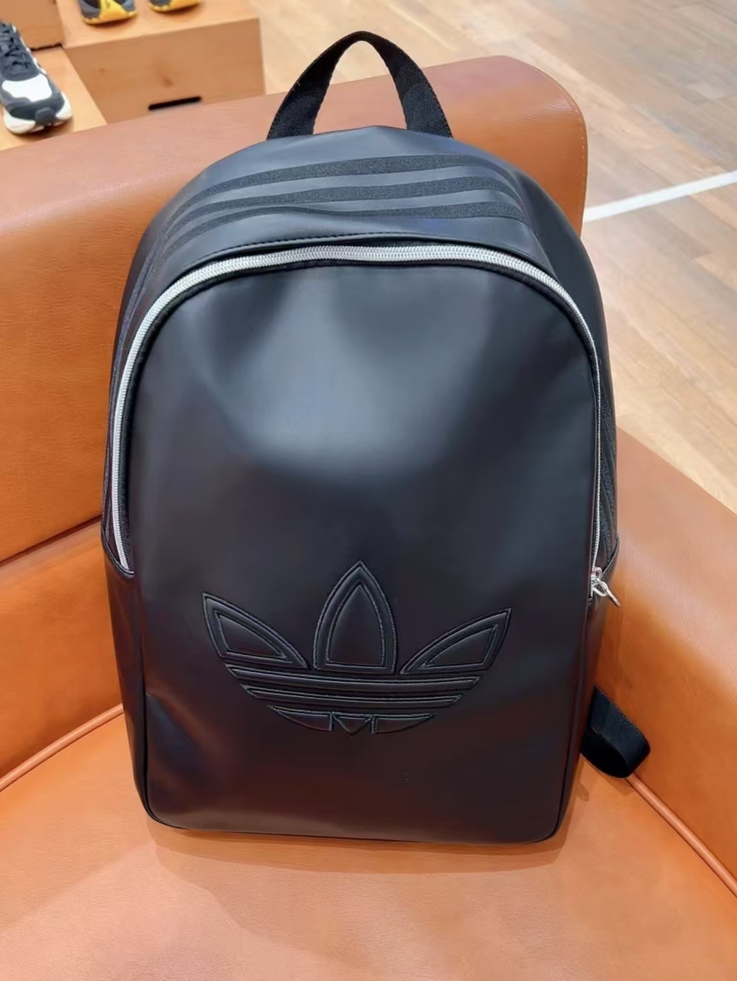 被追着要链接！这对情侣背包也太绝了吧！