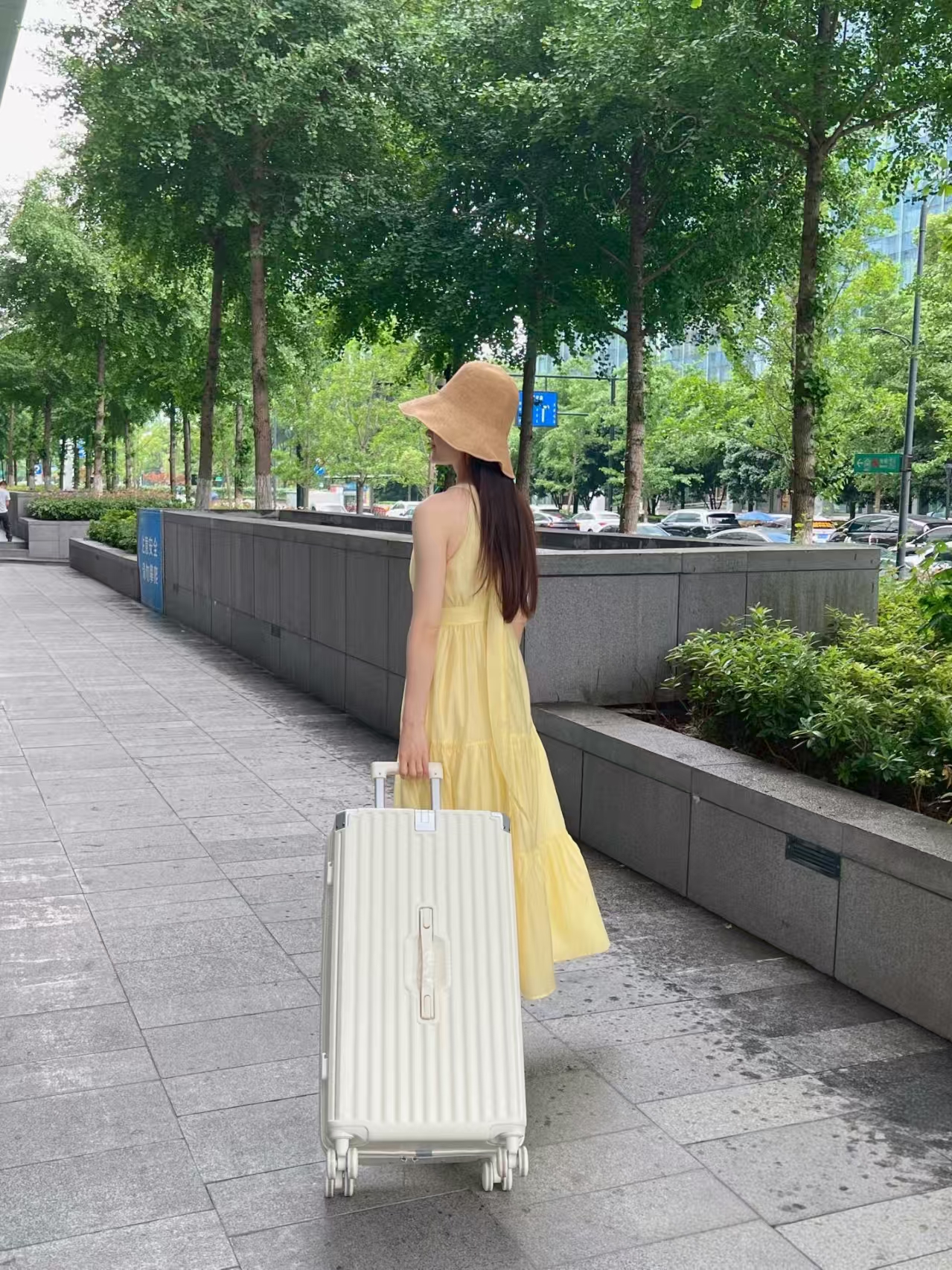 被问爆！这小箱子怎么做到结实又能装的？