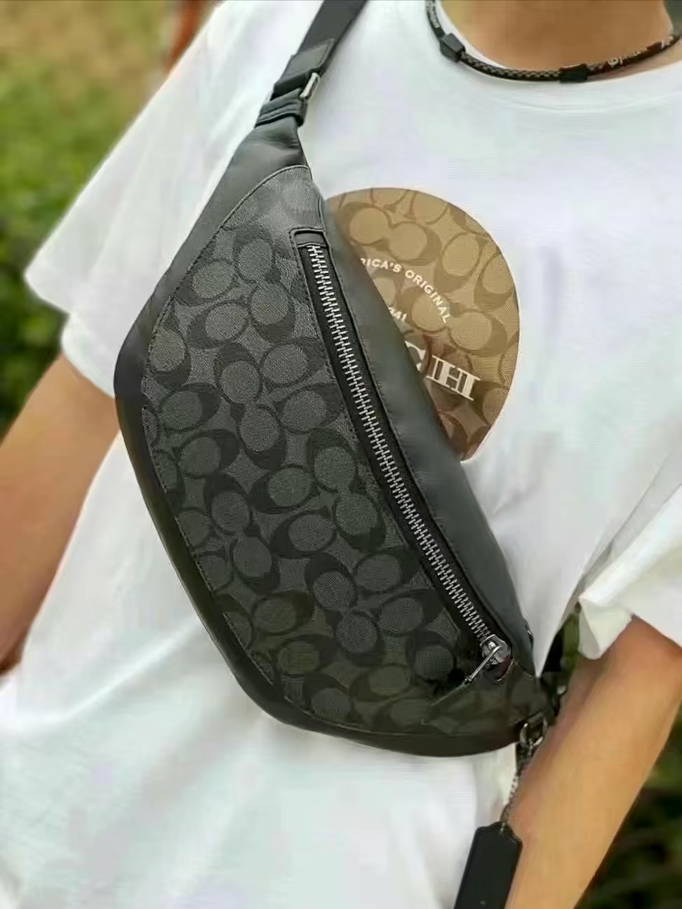 被问爆！这包怎么做到好看又能装的？​