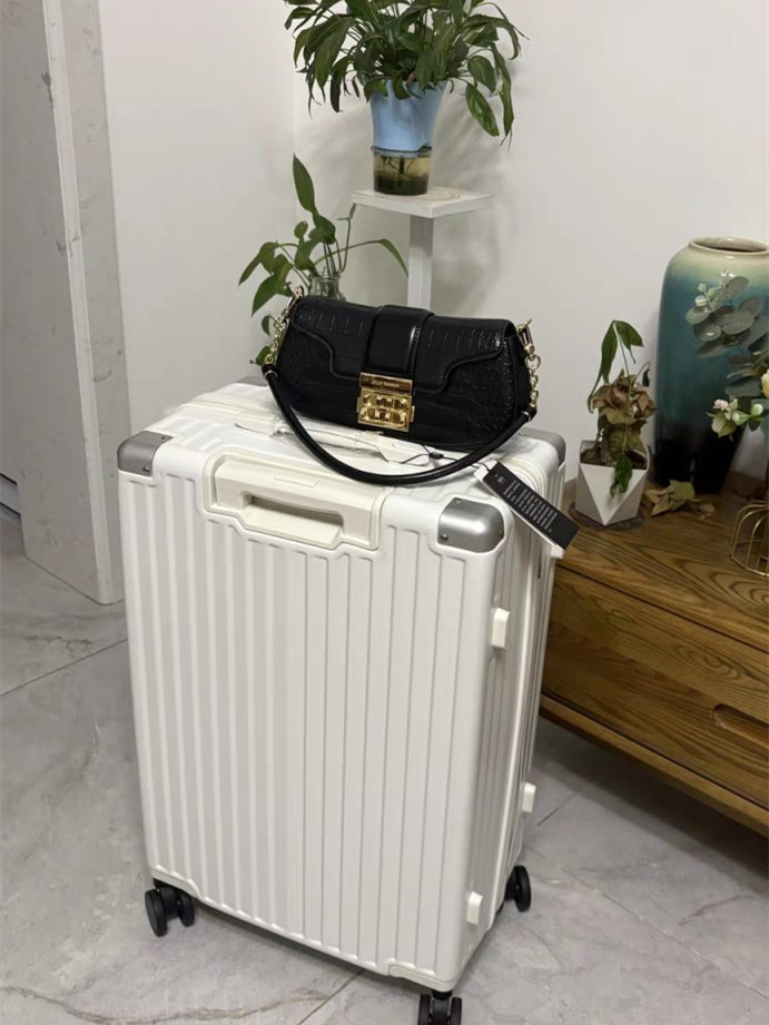 情侣旅行撒糖神器🐘海澜之家象牙白拉杆箱美哭