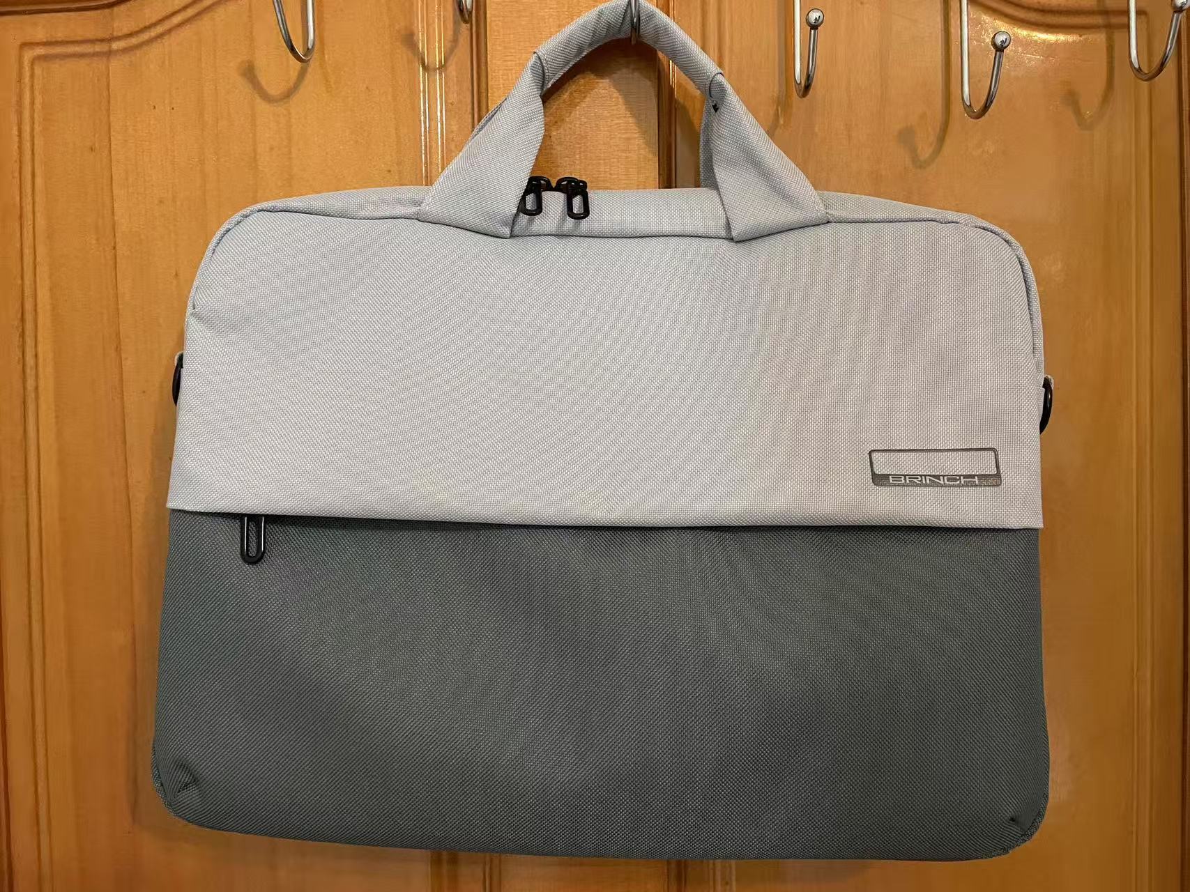 谁懂！MILOOKY 行者系列灰色电脑包好绝~