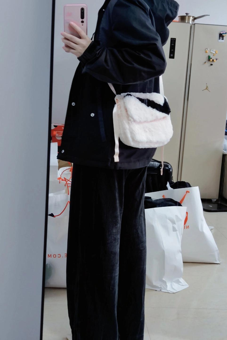 实用百搭裤子，不怕小物品乱糟糟