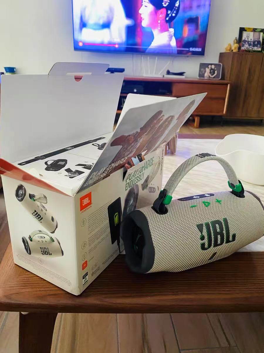 敲好听的蓝牙音响！😍