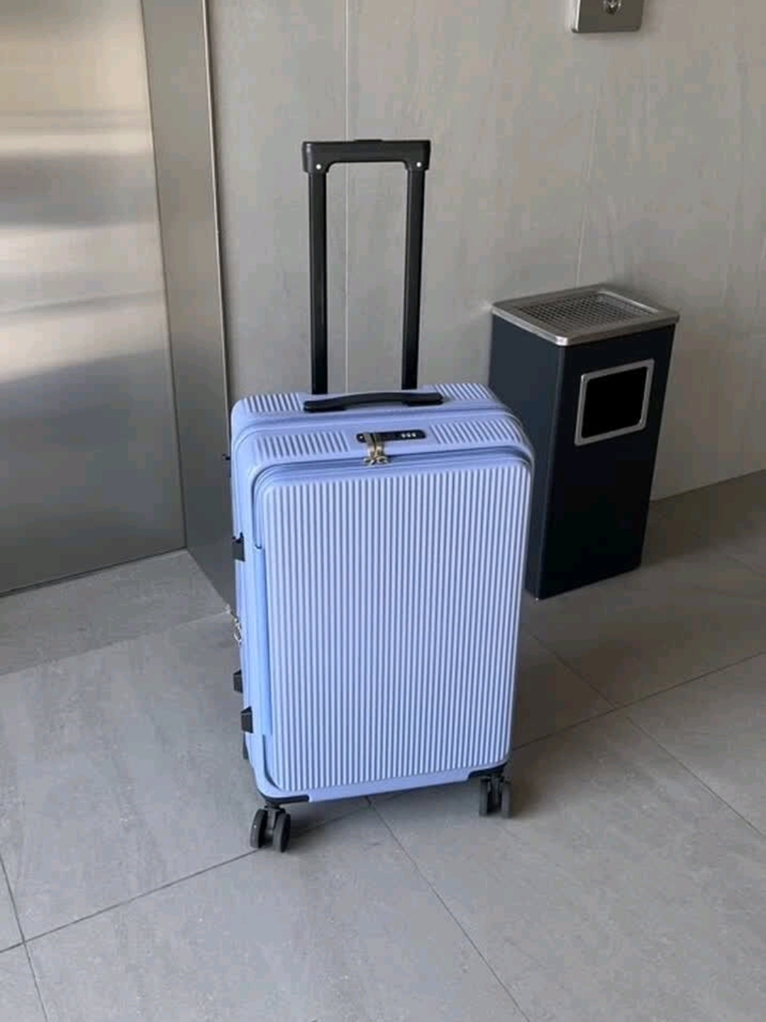 短途出行党狂喜！这只侧开盖行李箱太懂省时间了