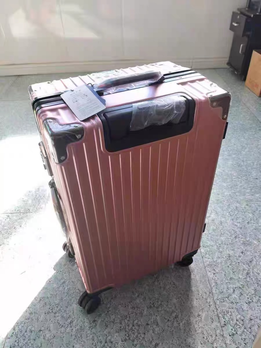 🧳旅行党狂喜！狄斯顿保罗铝框箱颜值抗打还超耐用！