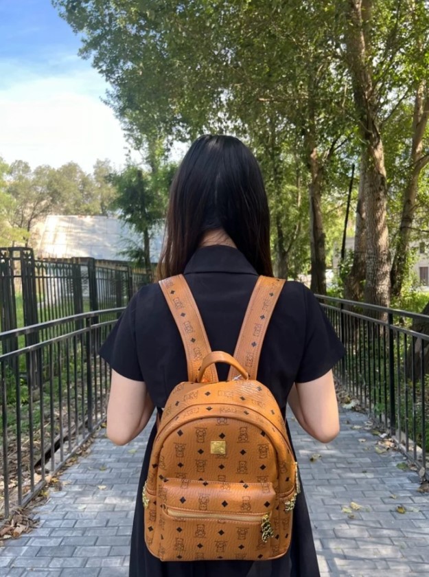 🐻棕调复古感拉满！JANE KLAIN 小熊包好背到不想换