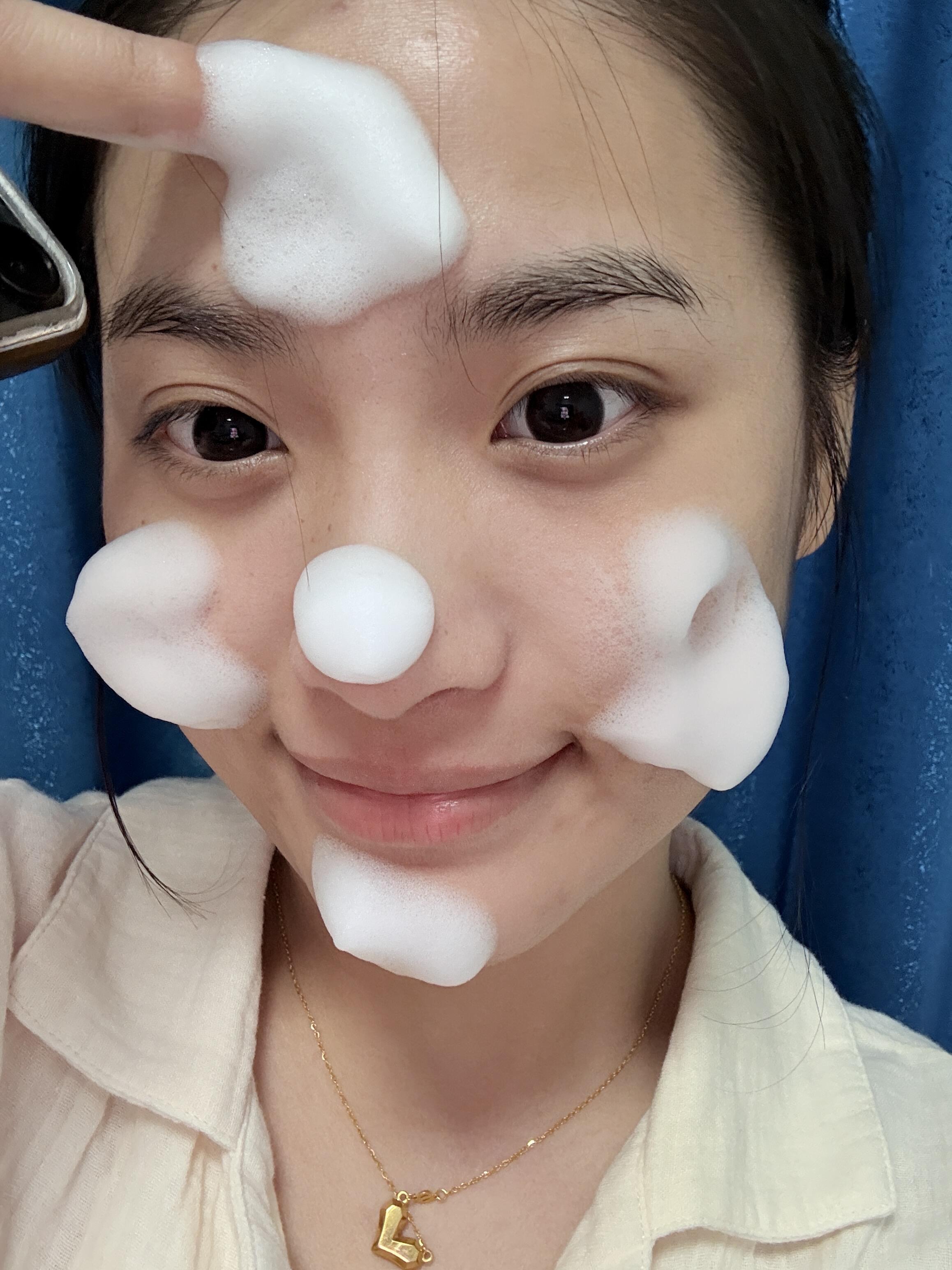 早八人速囤！这支洁面乳5秒搞定晨间清洁⏰