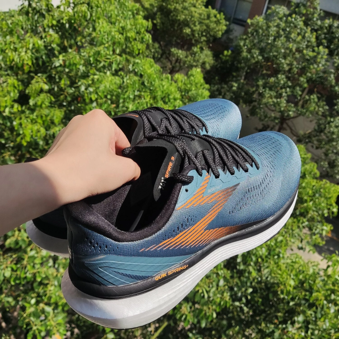 轻便跑鞋真的值得入手👍
