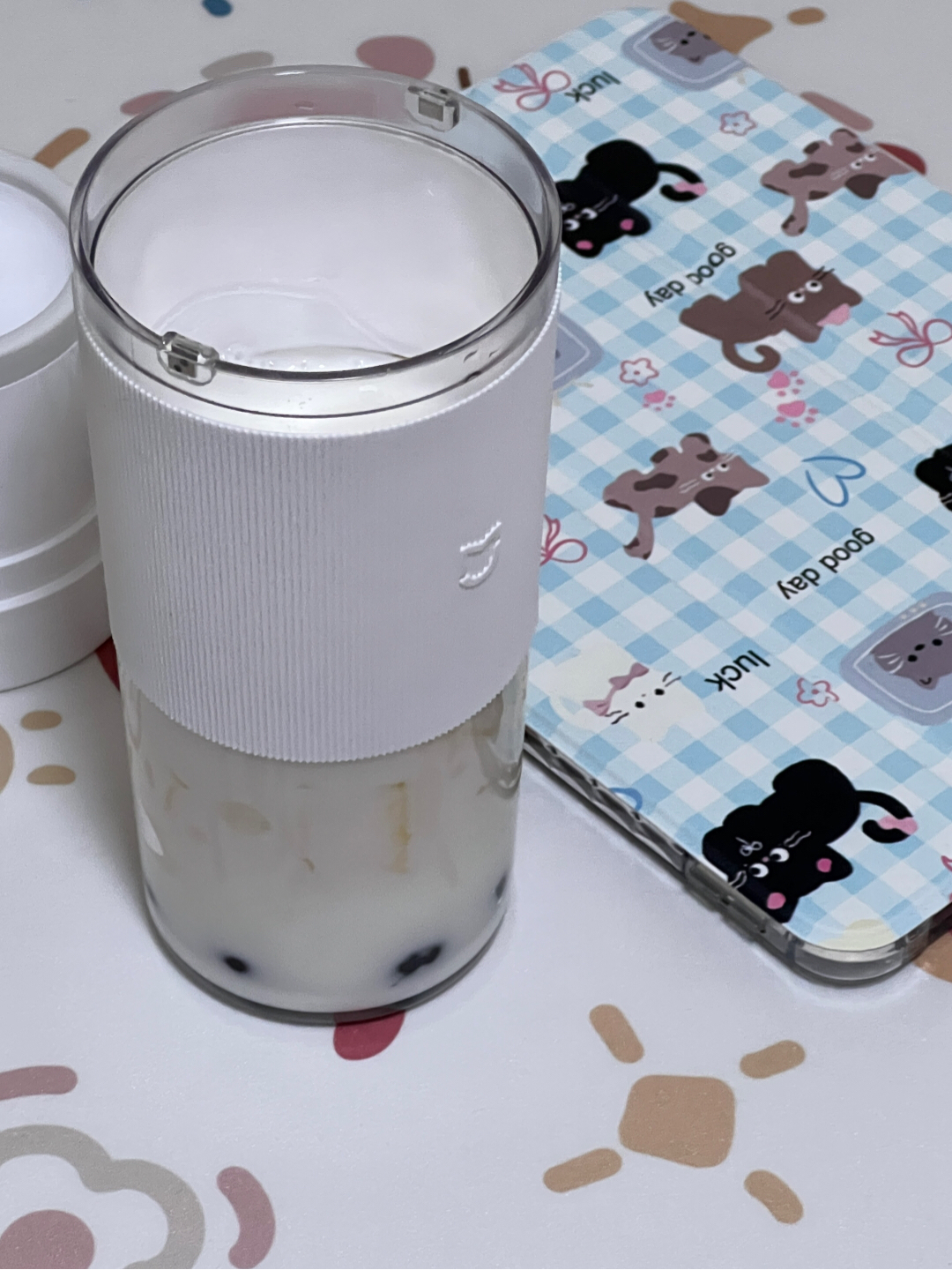 榨汁机实现果汁自由！
