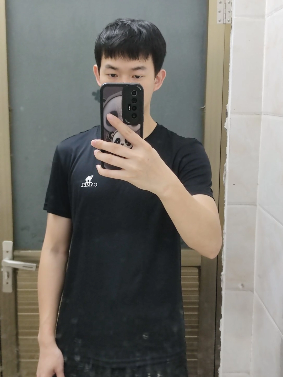 Camel神仙黑T：运动党的清凉战袍！👕🌬️